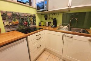 Arriendo temporal - Stylish bright apartment, very conveniently. Metro just around the corner. Internet