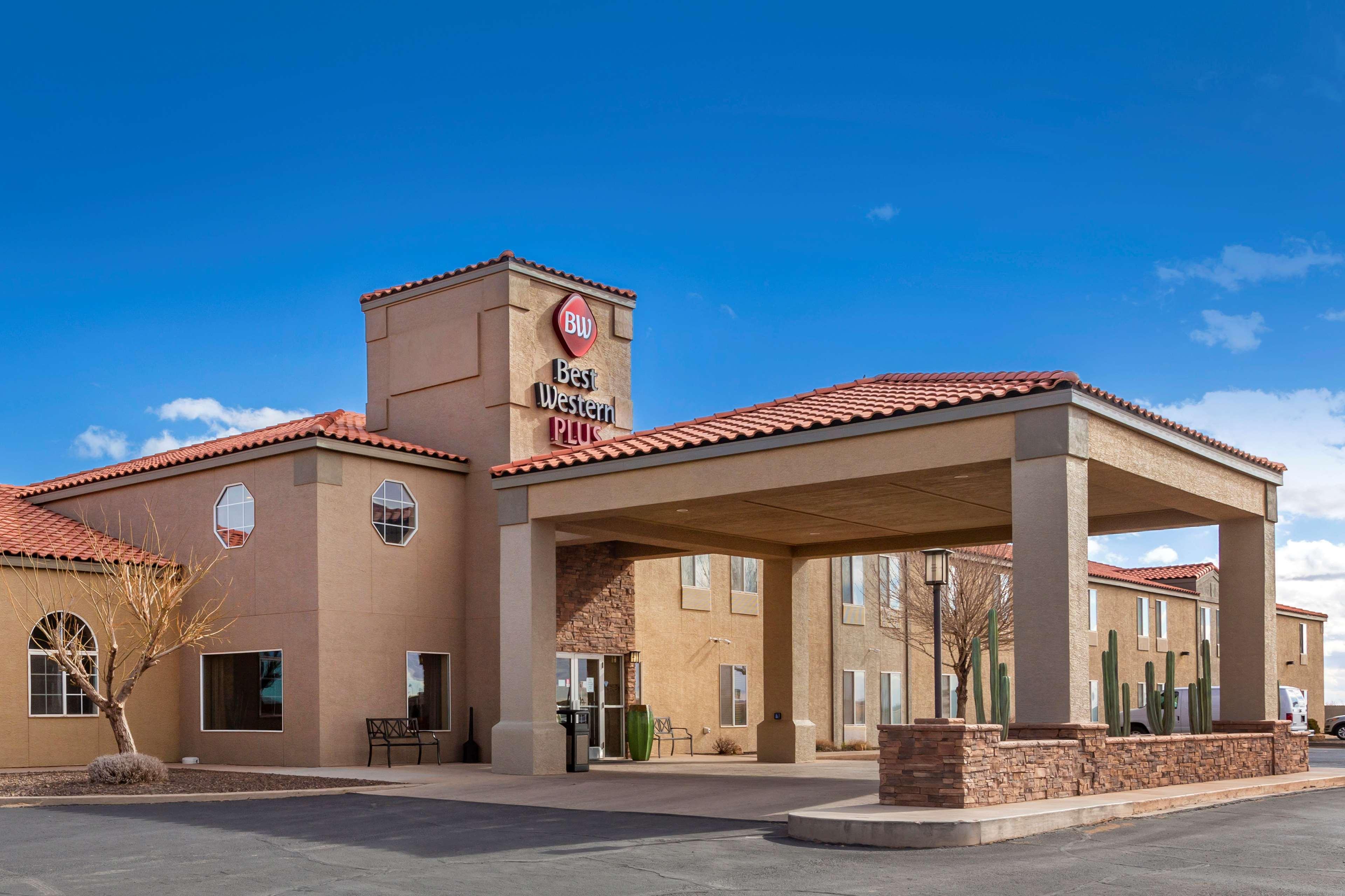 Vista Exterior Best Western Plus Winslow Inn