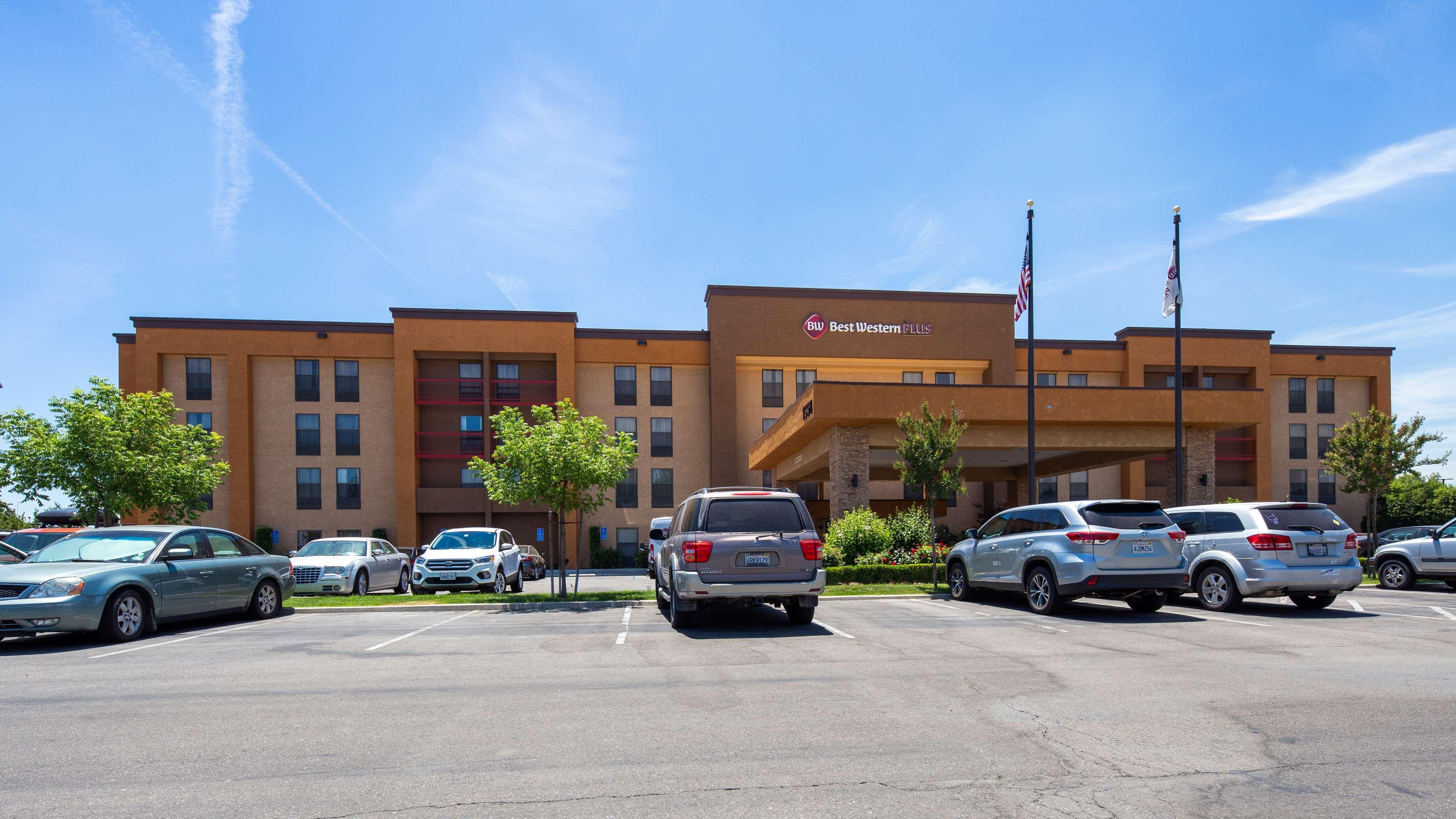 Vista Exterior Best Western Plus Fresno Airport Hotel