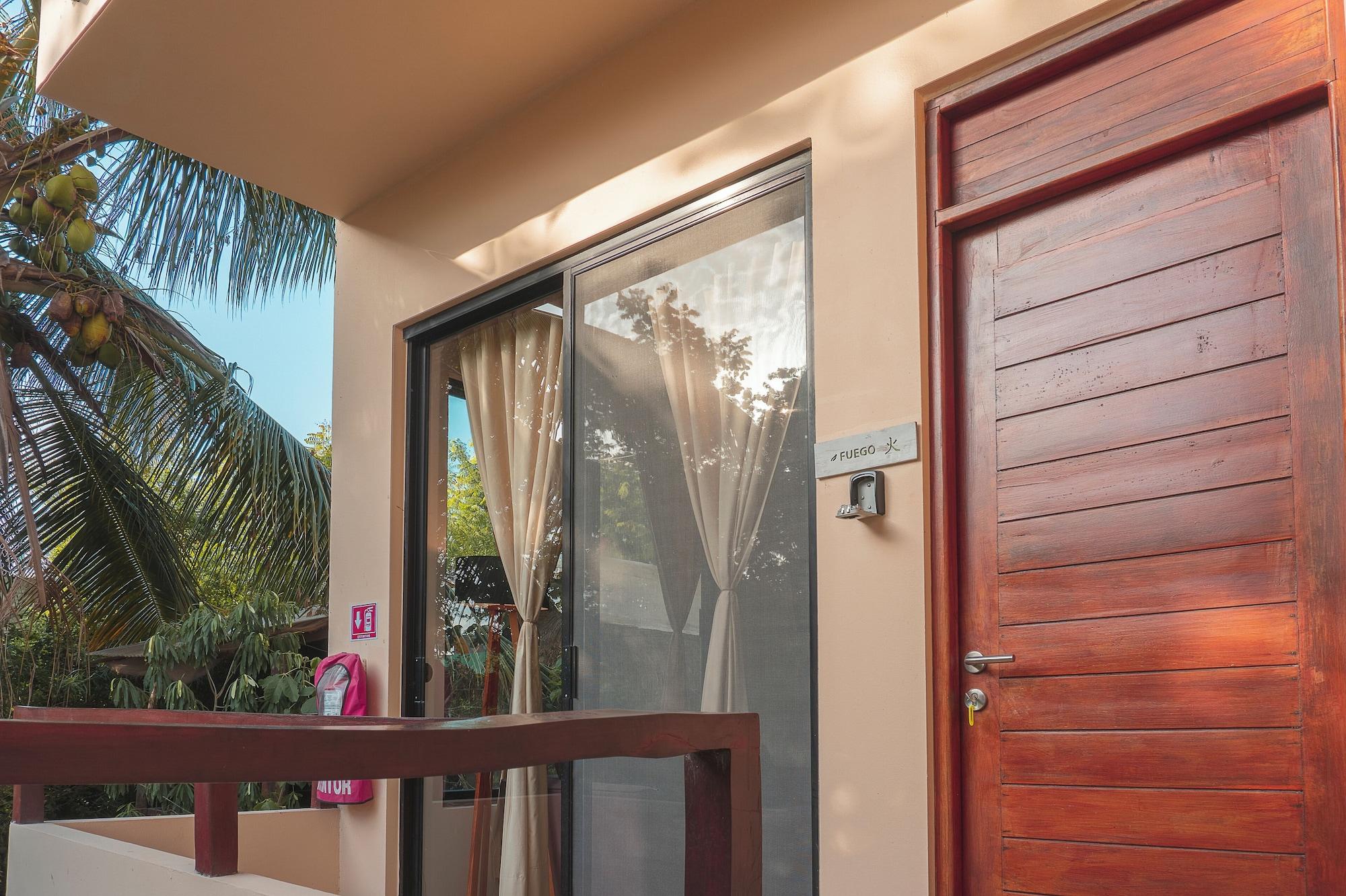 Vista Exterior STARFIT Hotel Boutique with access Beachclub, Gym & Spa