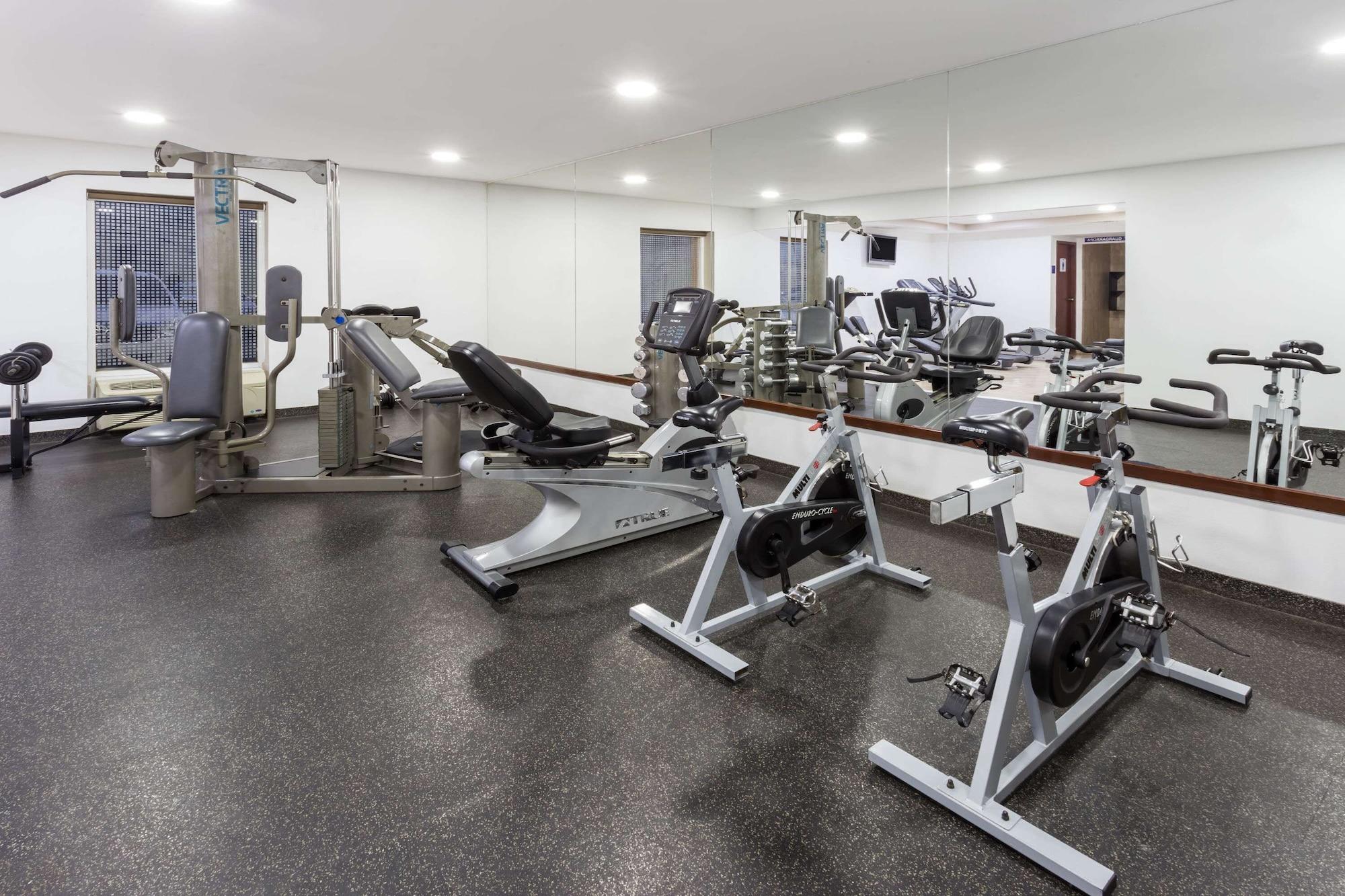 Gimnasio Baymont Inn and Suites Lazaro Cardenas