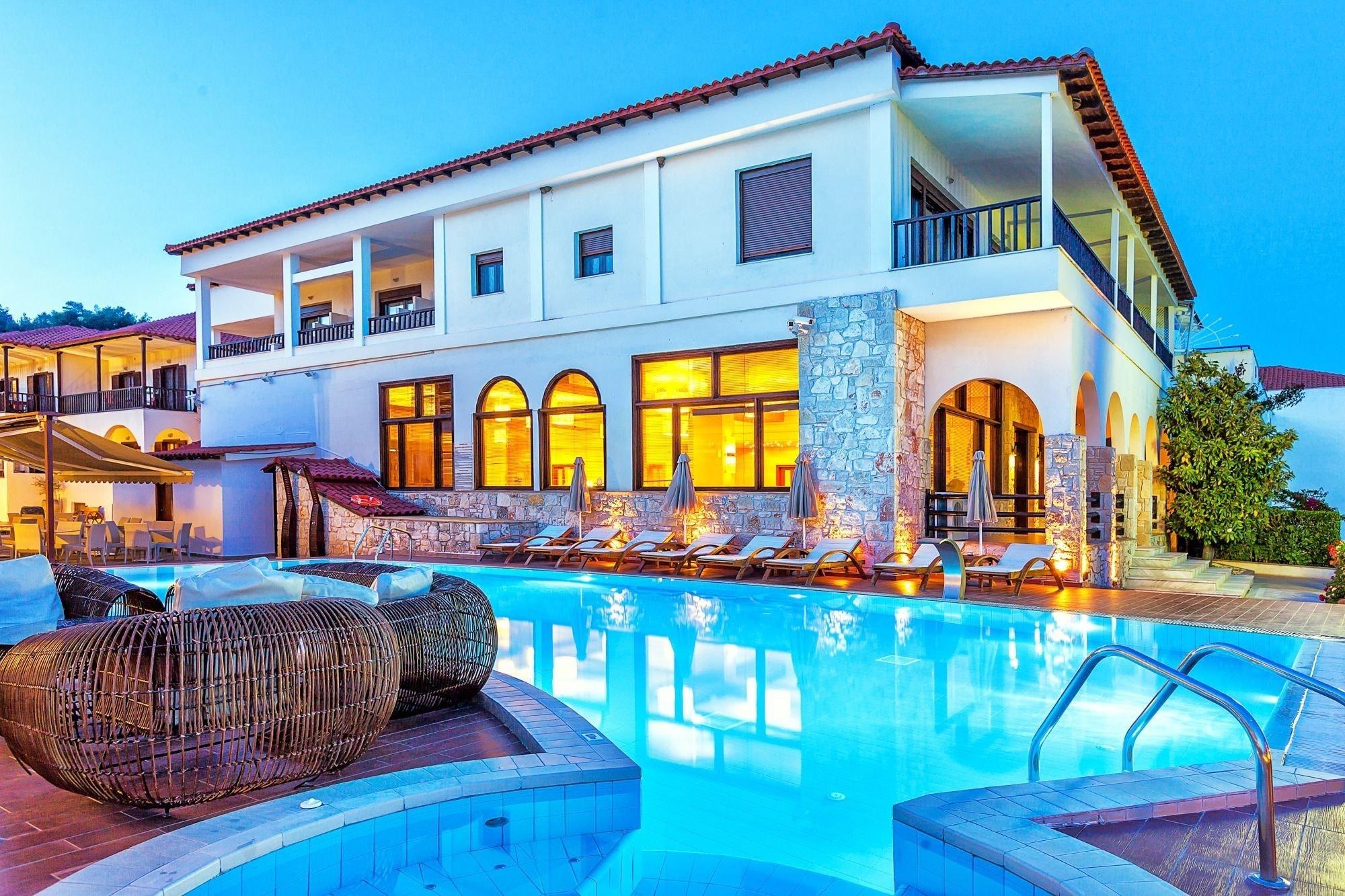 Vista Exterior Xenios Possidi Paradise Hotel