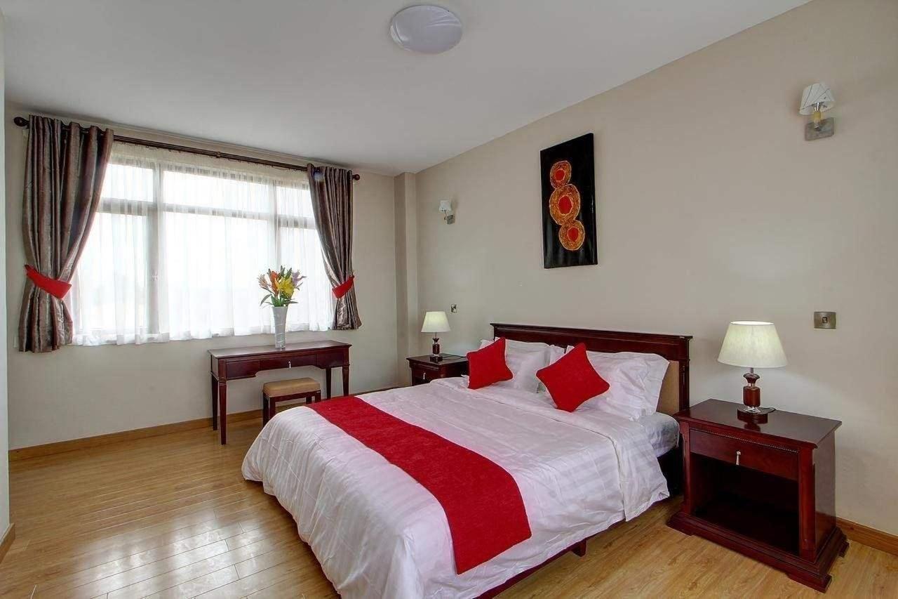 Varios Fenesi Gardens Apartments