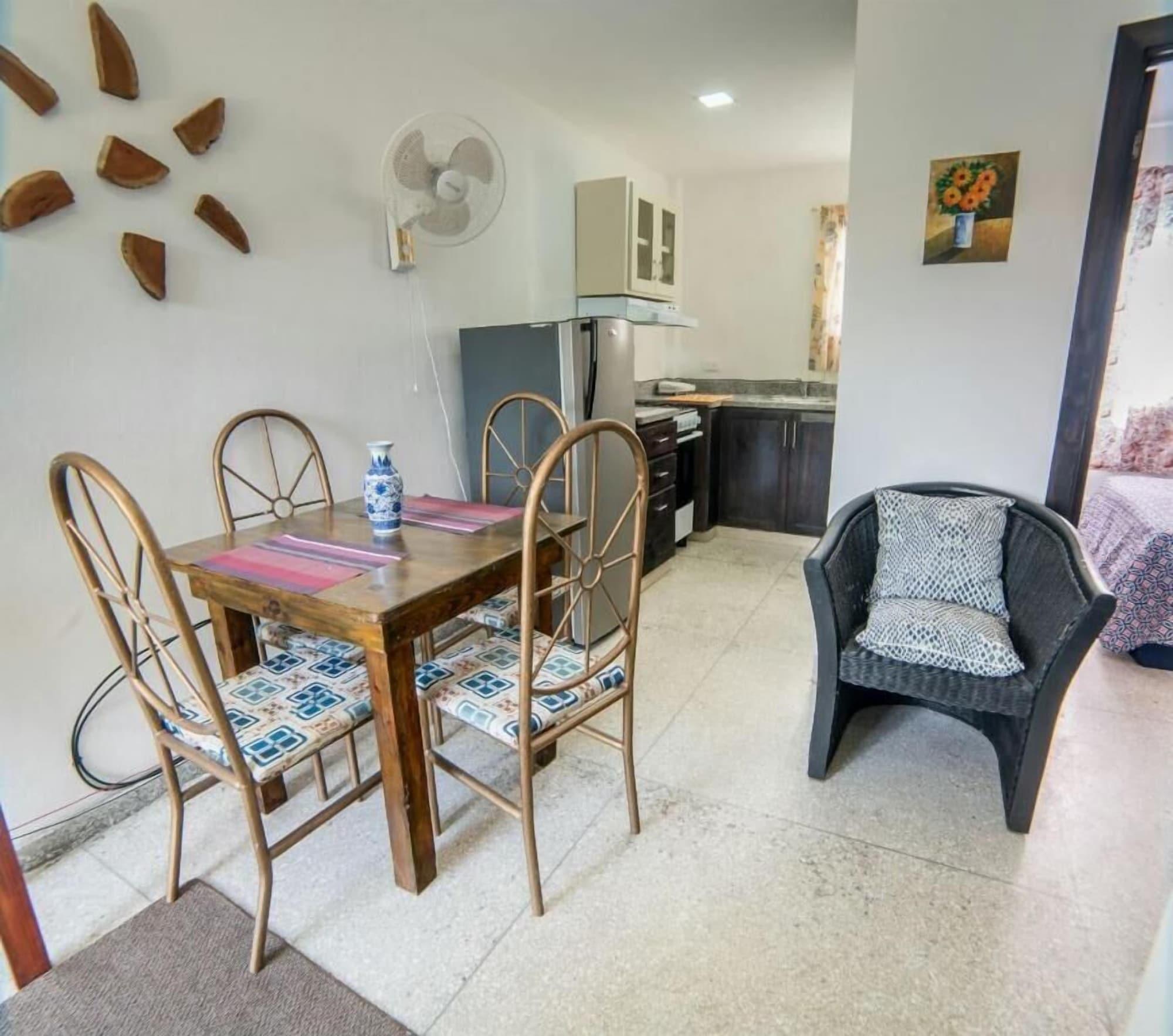 Restaurant Apartamentos Magallanes Romana