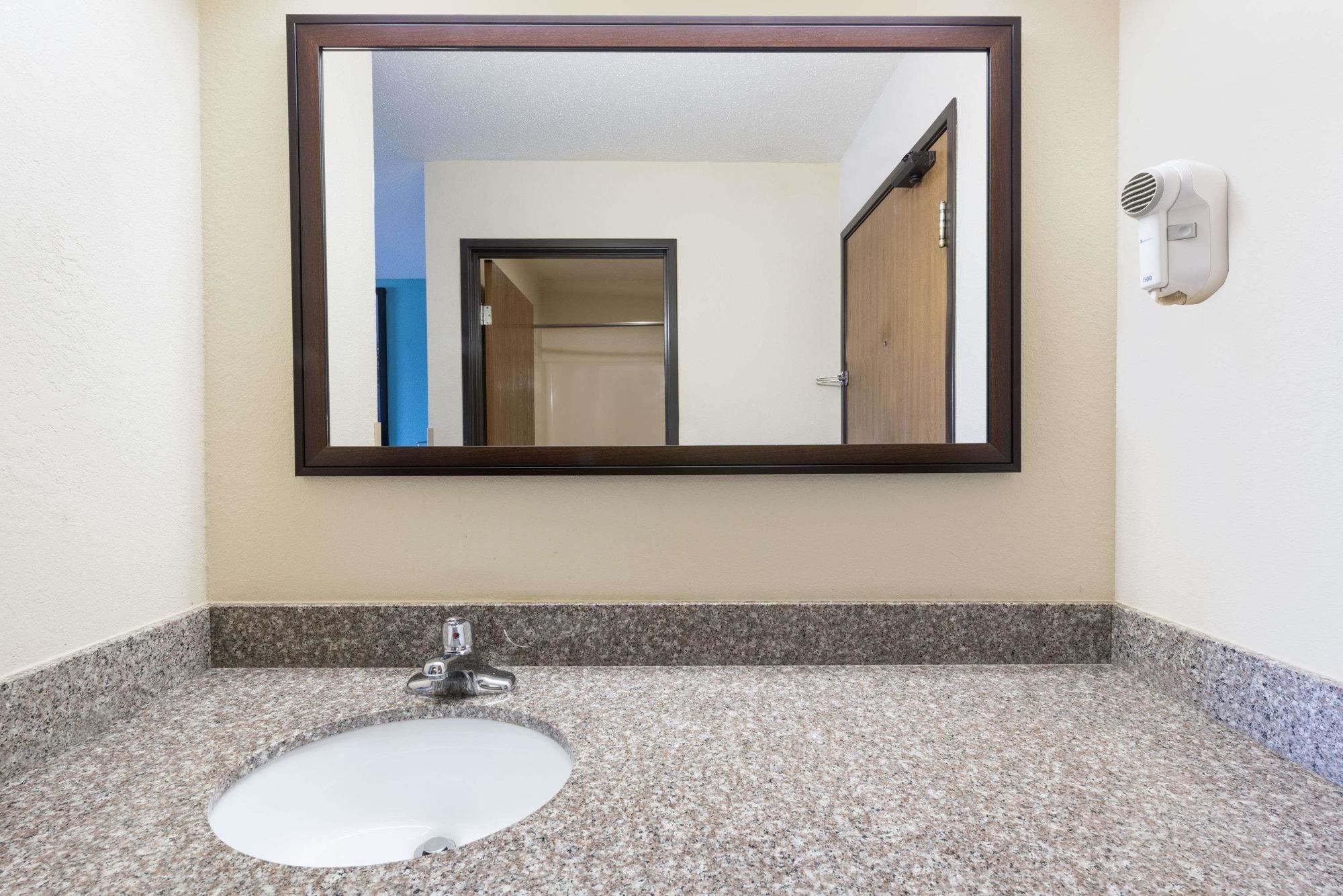 Equipamiento de Habitación Super 8 by Wyndham Hanover