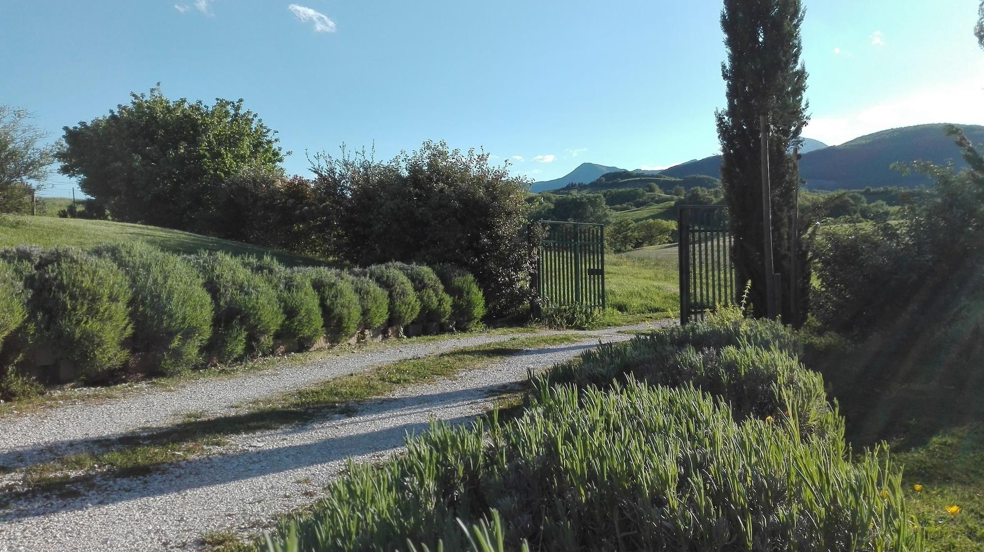 Vista Exterior Le Perelle Agriturismo