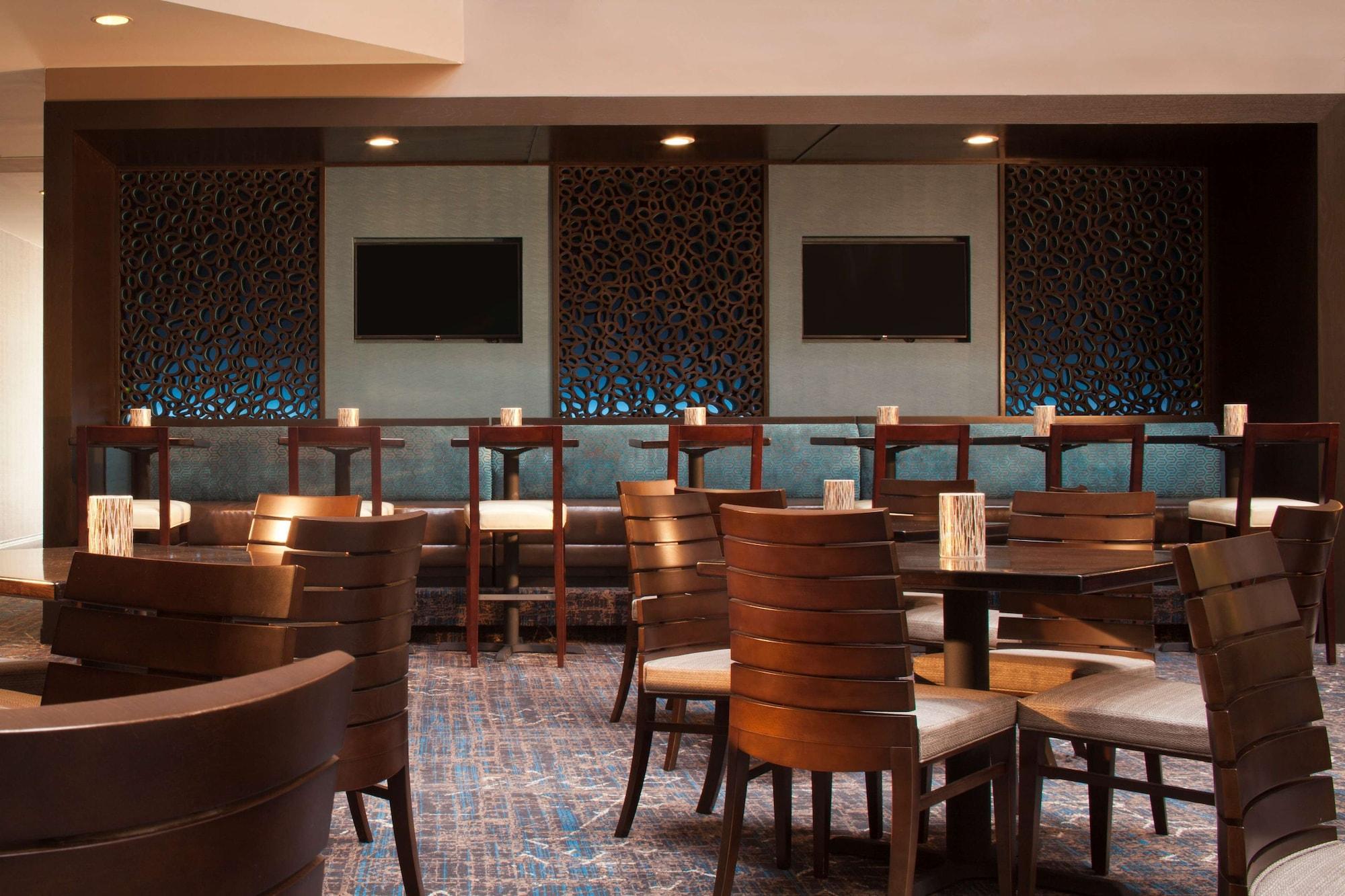 Restaurant Embassy Suites by Hilton Houston Near the Galleria