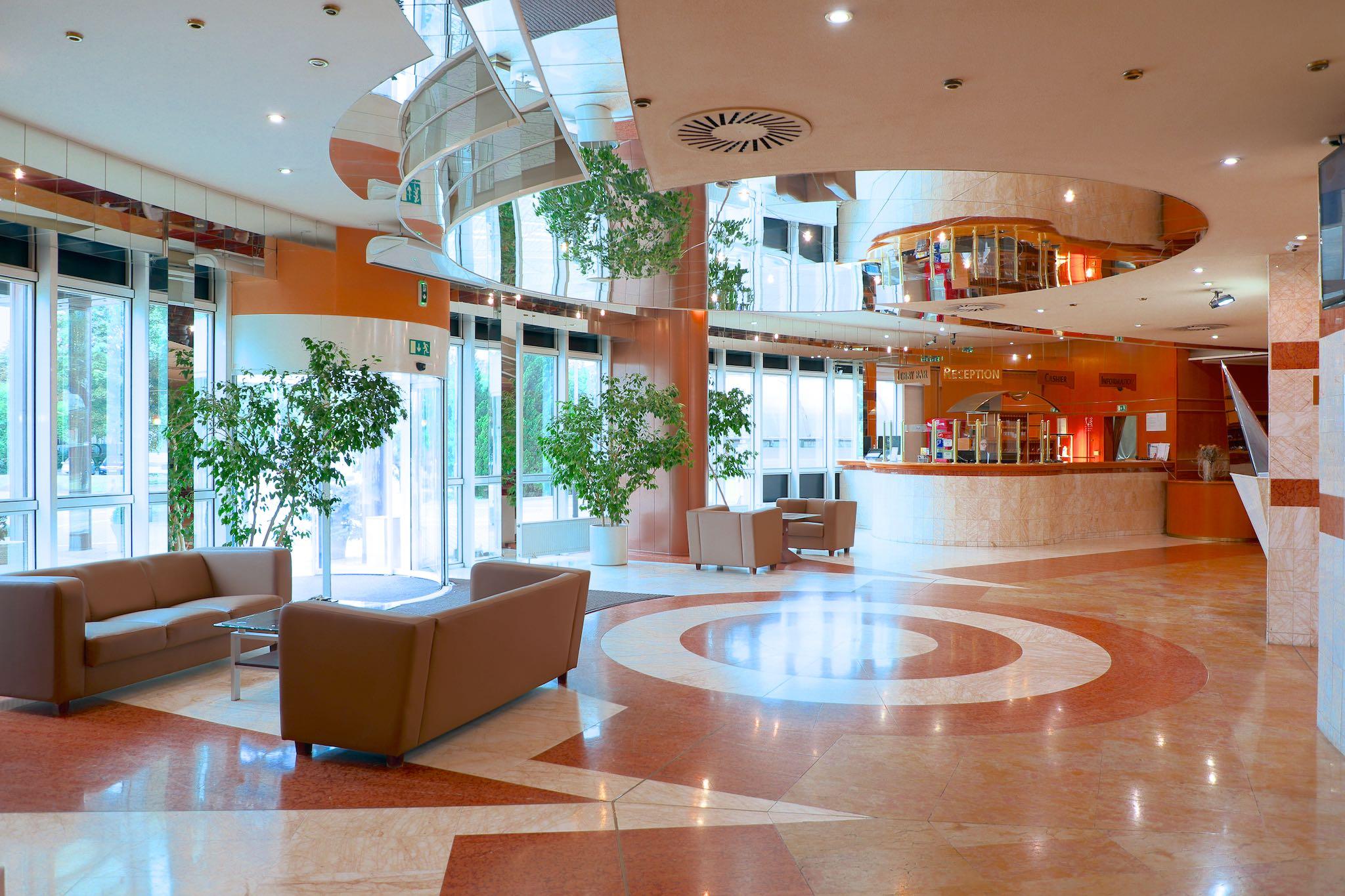 Vista Exterior Cosmopolitan Bobycentrum – Czech Leading Hotels
