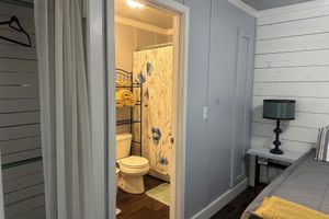 Alquiler Vacacional - Cozy cabin in tranquil Evergreen with AC