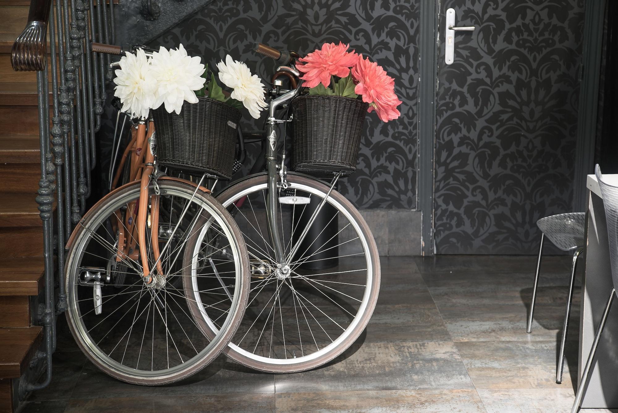 Varios Petit Palace Plaza España