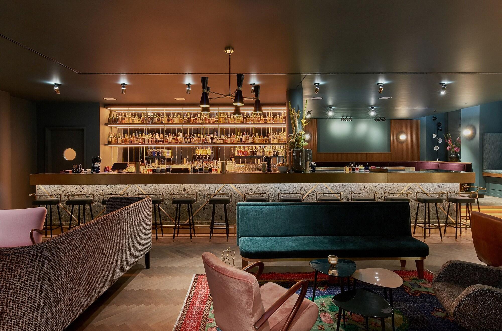 Bar/Salón Hotel MIO by AMANO
