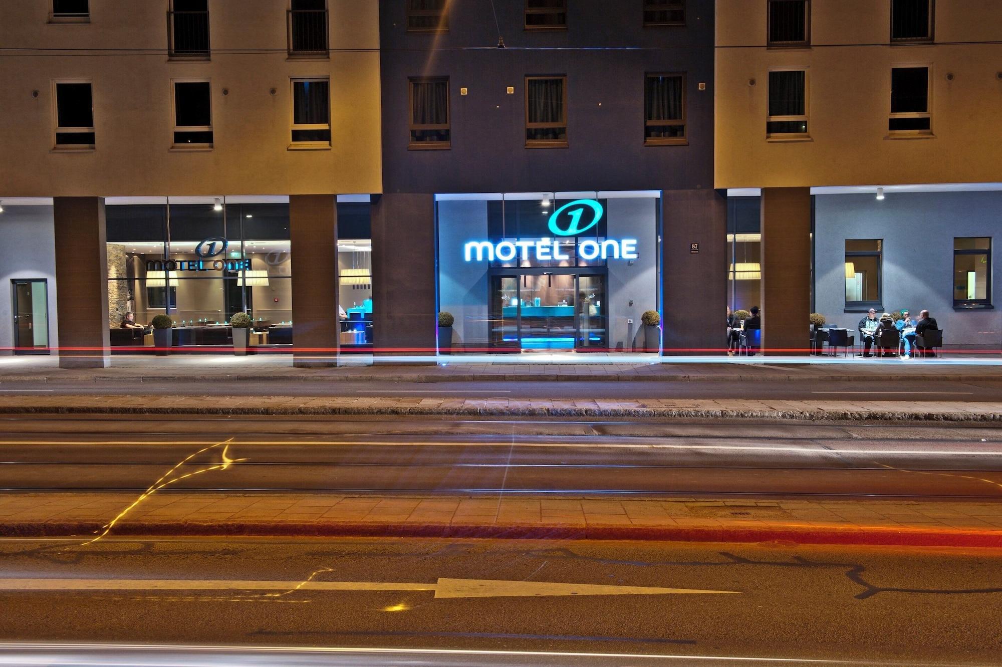 Vista Exterior Motel One Munich - East Side