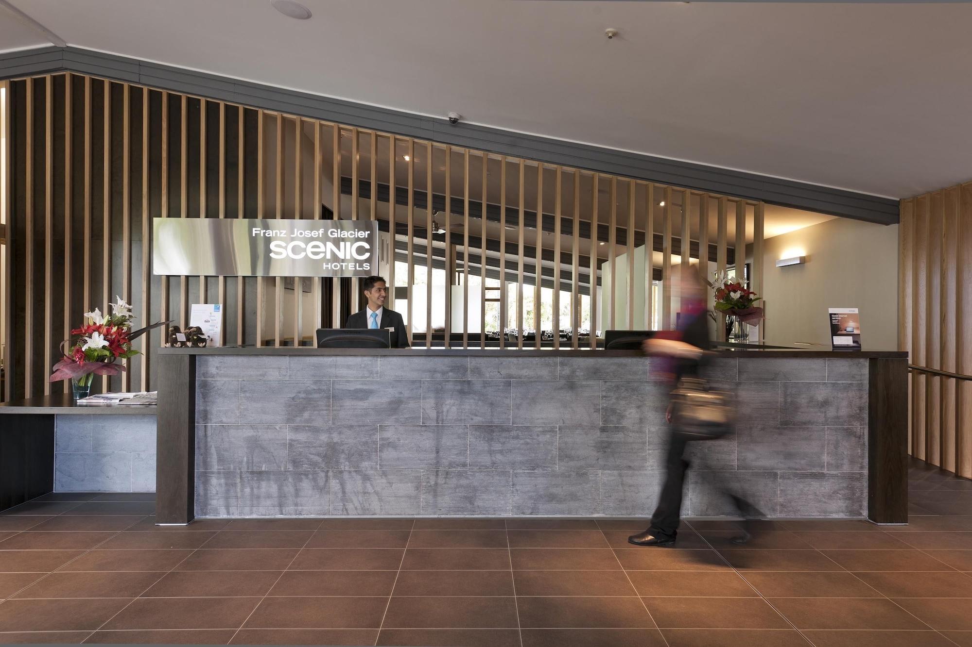 Vista Lobby Scenic Hotel Franz Josef Glacier