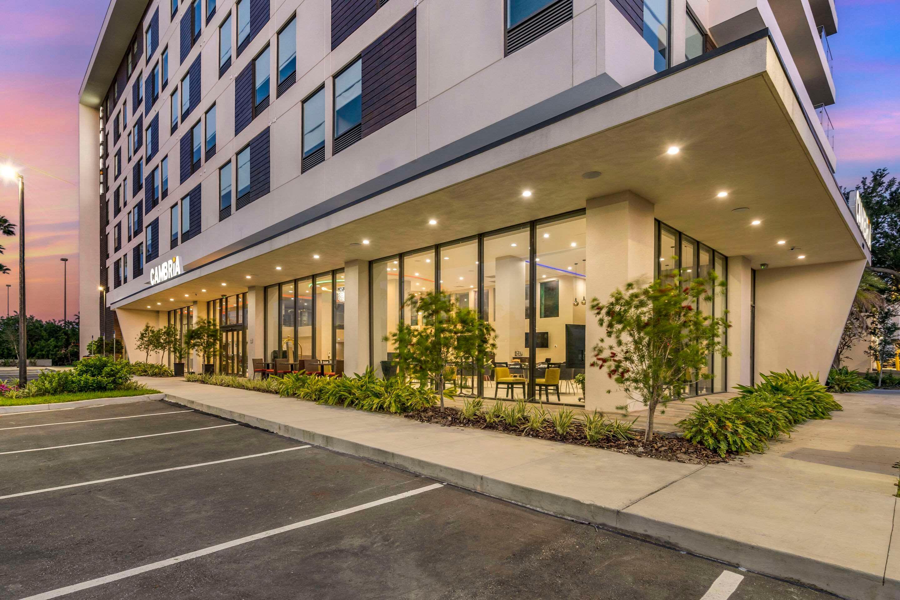Vista Exterior Cambria Hotel Orlando Universal Blvd
