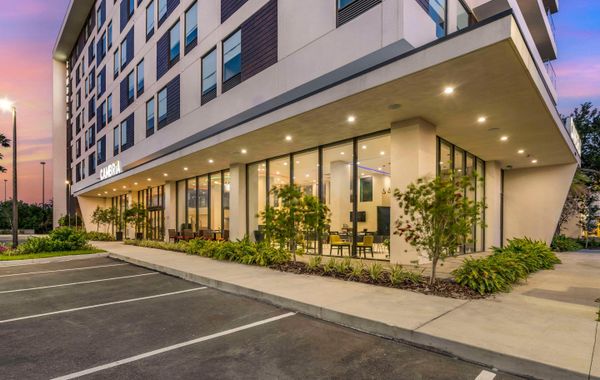 Cambria Hotel Orlando Universal Blvd - Hoteles cerca de Universal Studios en Orlando