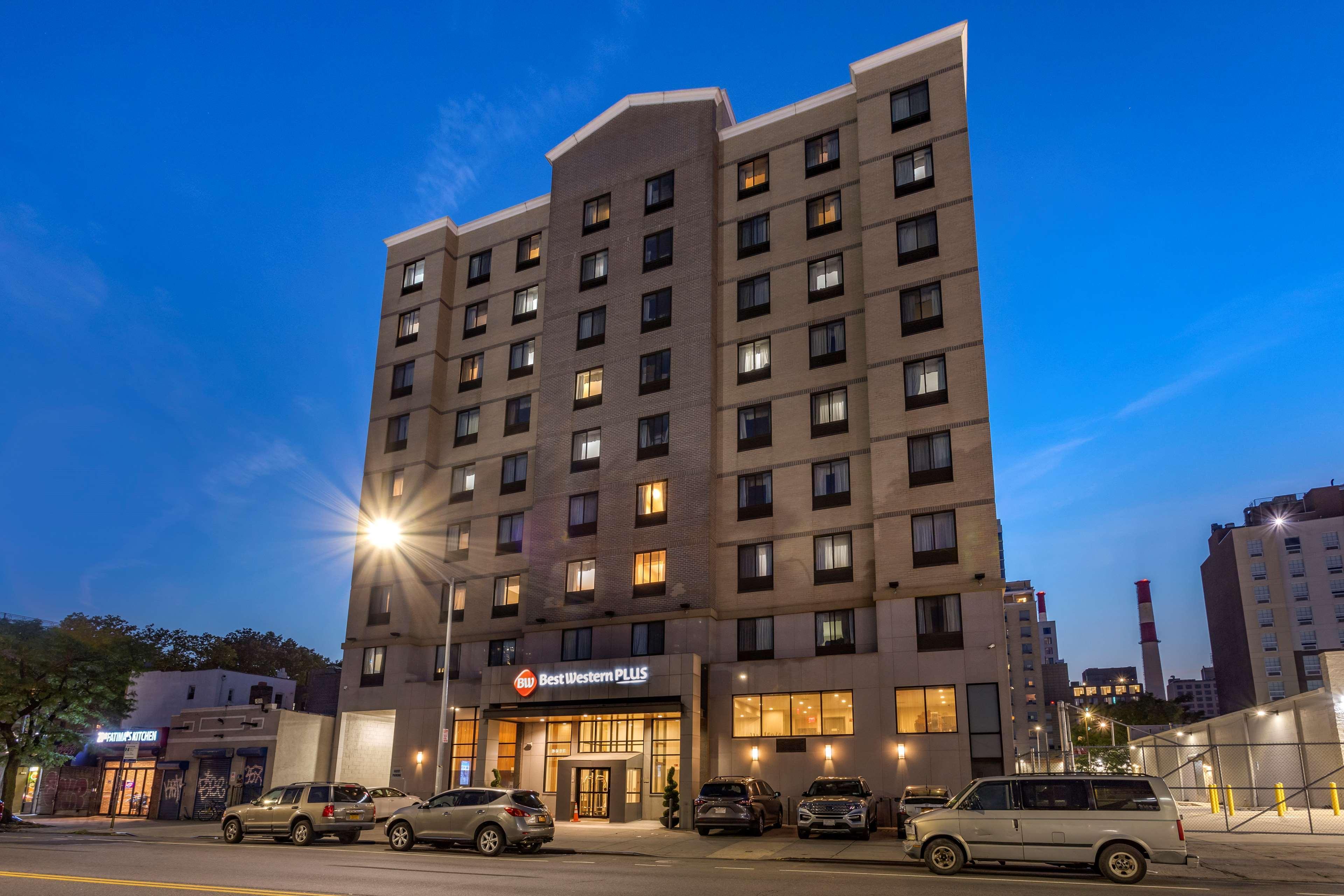 Vista Exterior Best Western Plus Plaza Hotel