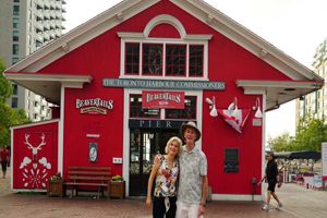 Actividad - Descubre las Joyas Ocultas de la Ciudad de Toronto - Tour de lujo para grupos pequeños
