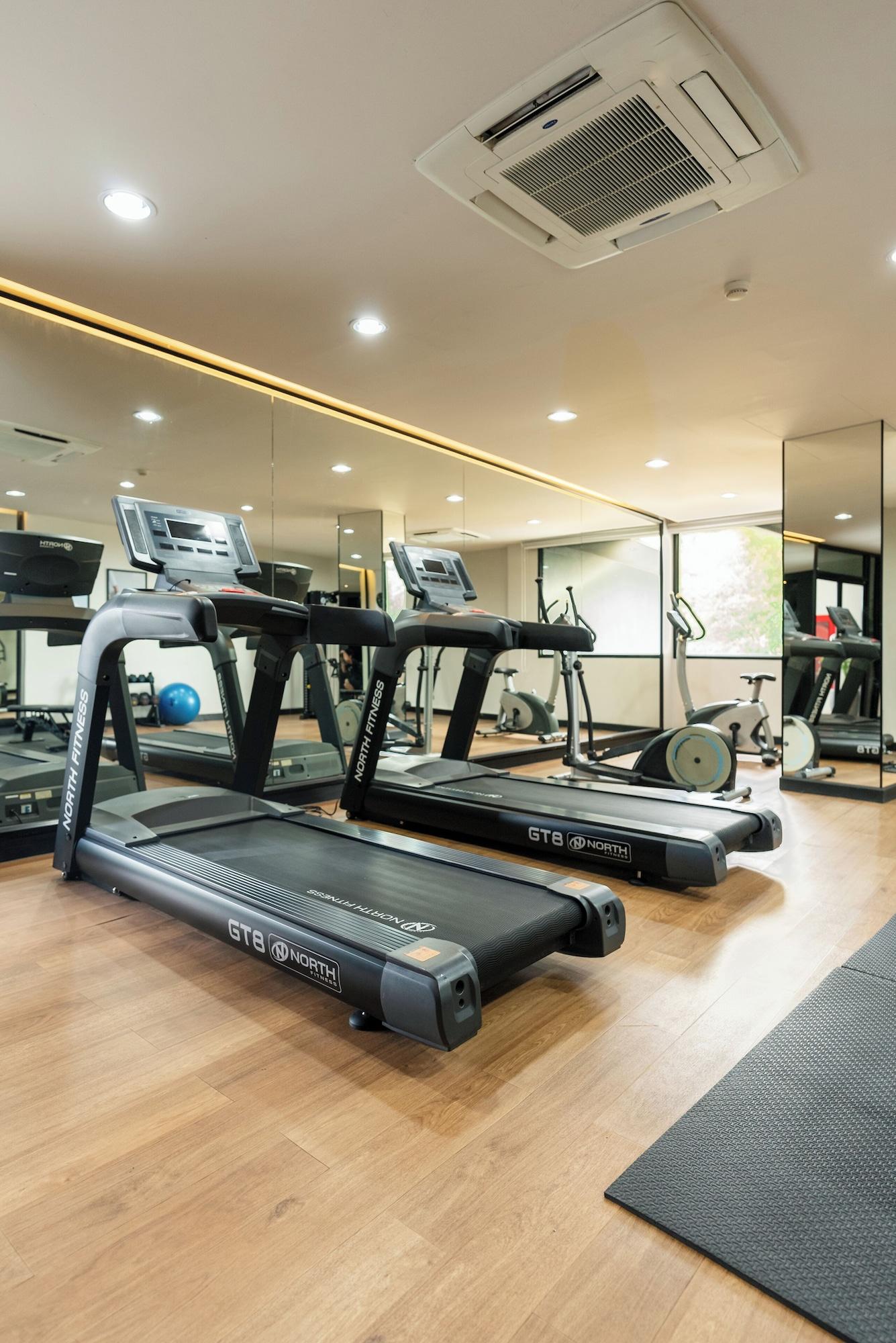 Gimnasio Hotel IKON Phuket