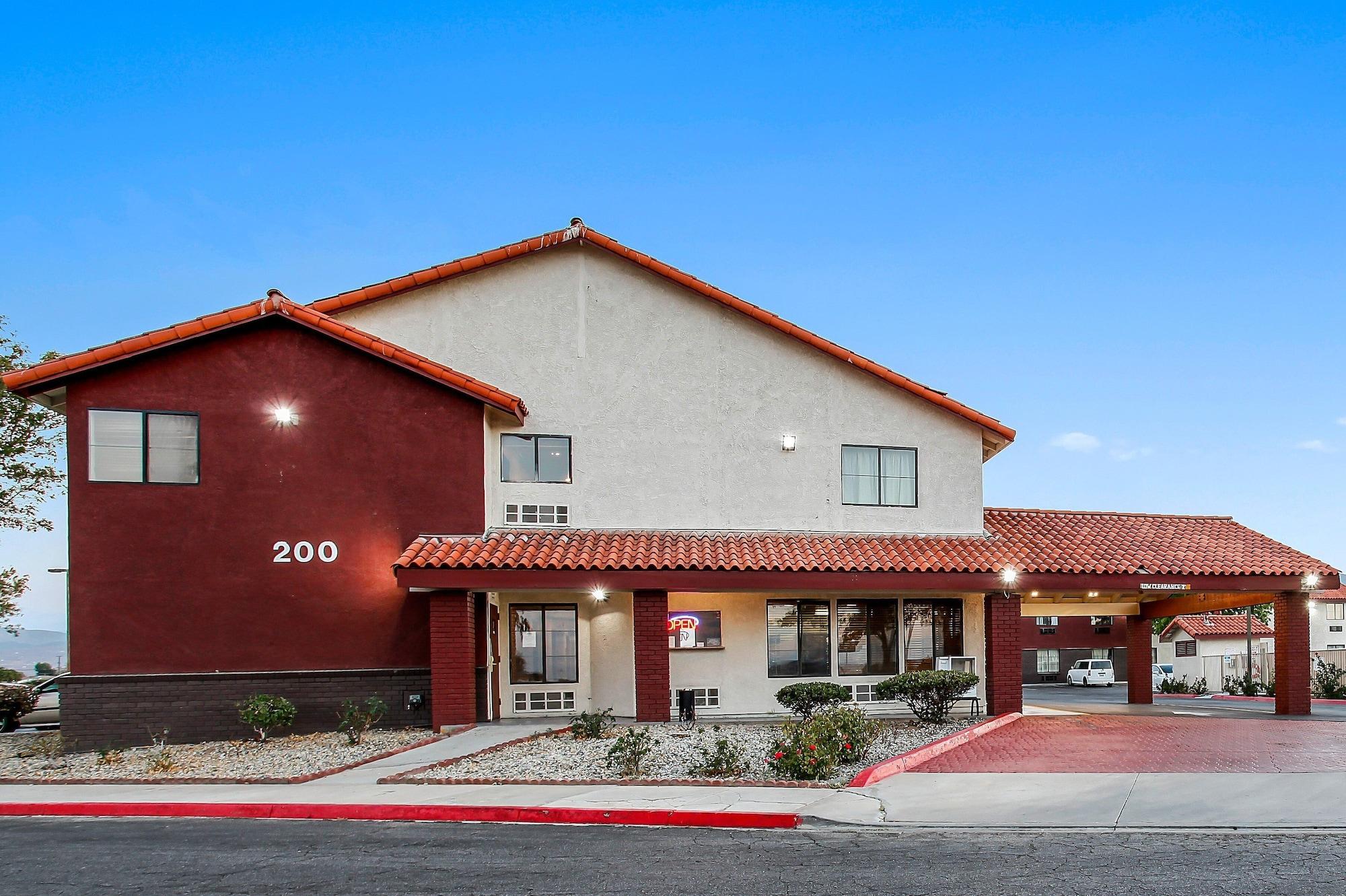 Vista Exterior Red Roof Inn Palmdale - Lancaster
