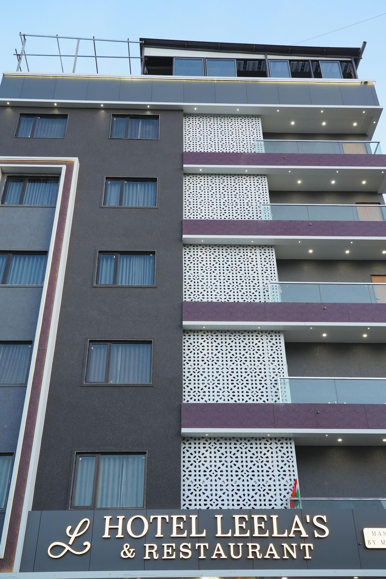 Varios Hotel Leela's