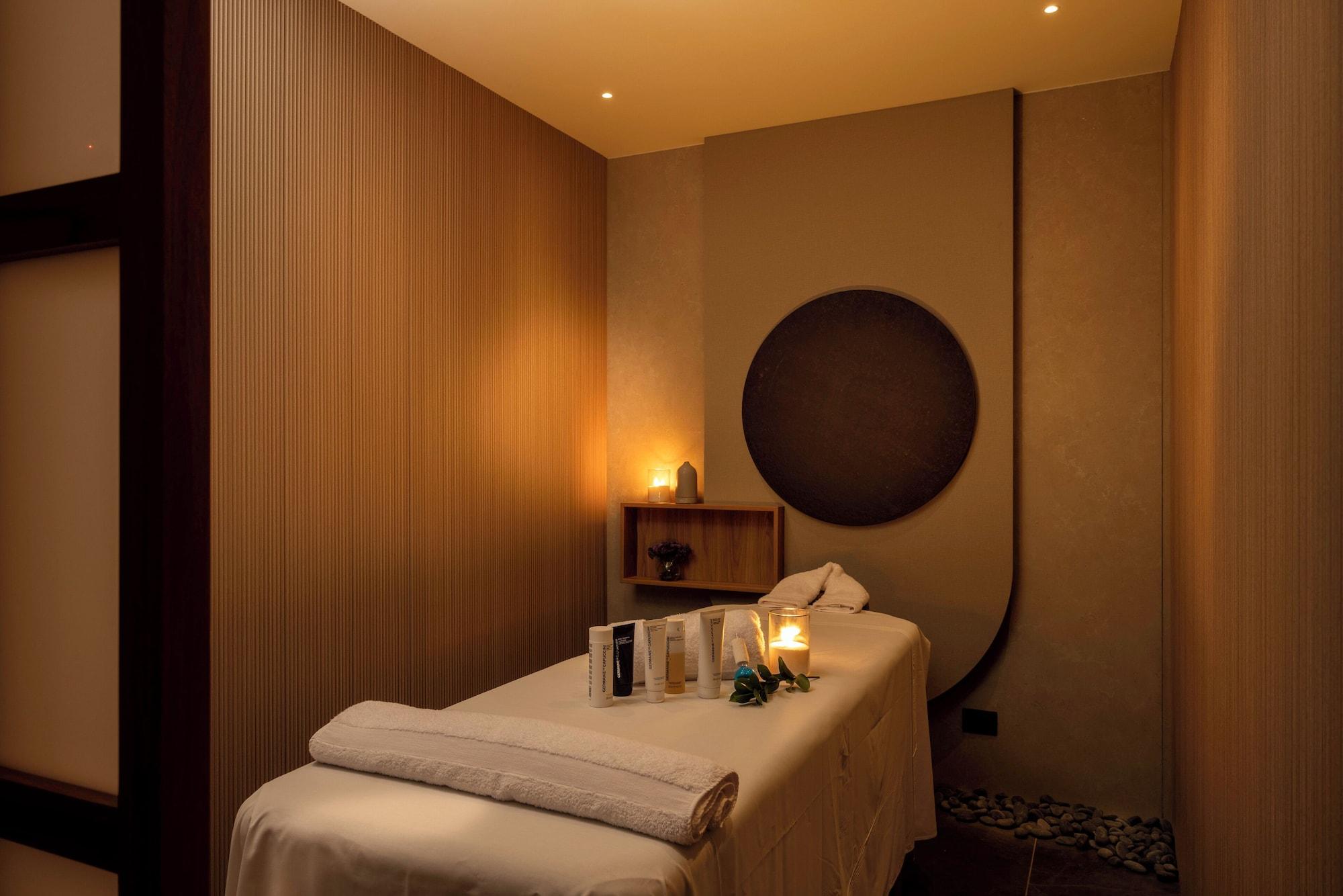 Spa Wyndham Grand Costa Del Sol Lima Airport