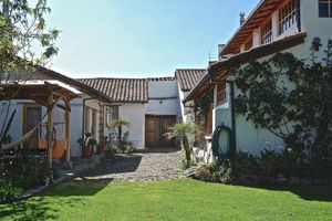 Alquiler Vacacional - Maisonette apartment in a dreamlike garden, in historic Quito