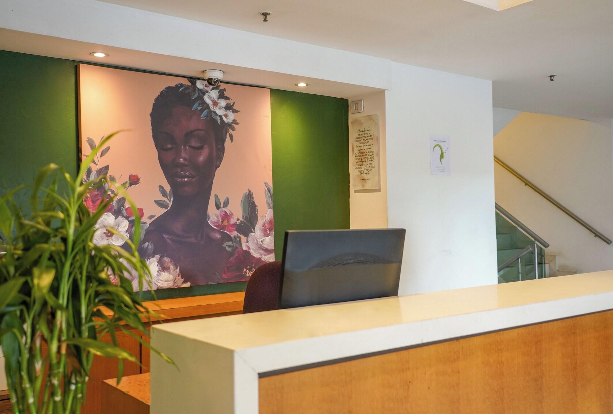 Vista Lobby ILAR Bulevar Del Rio Hotel Downtown Cali