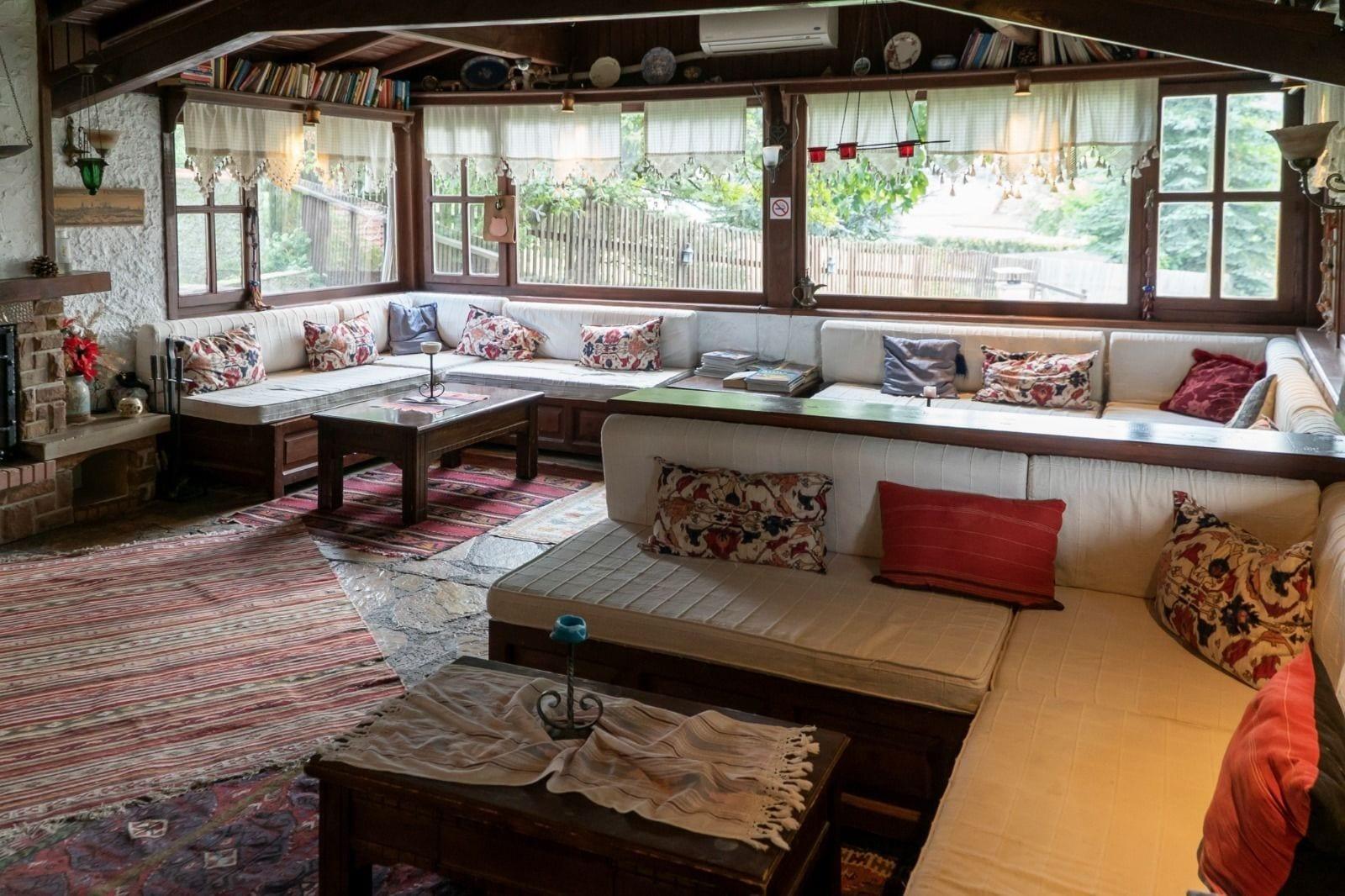 Vista Lobby Villa Neva Hotel