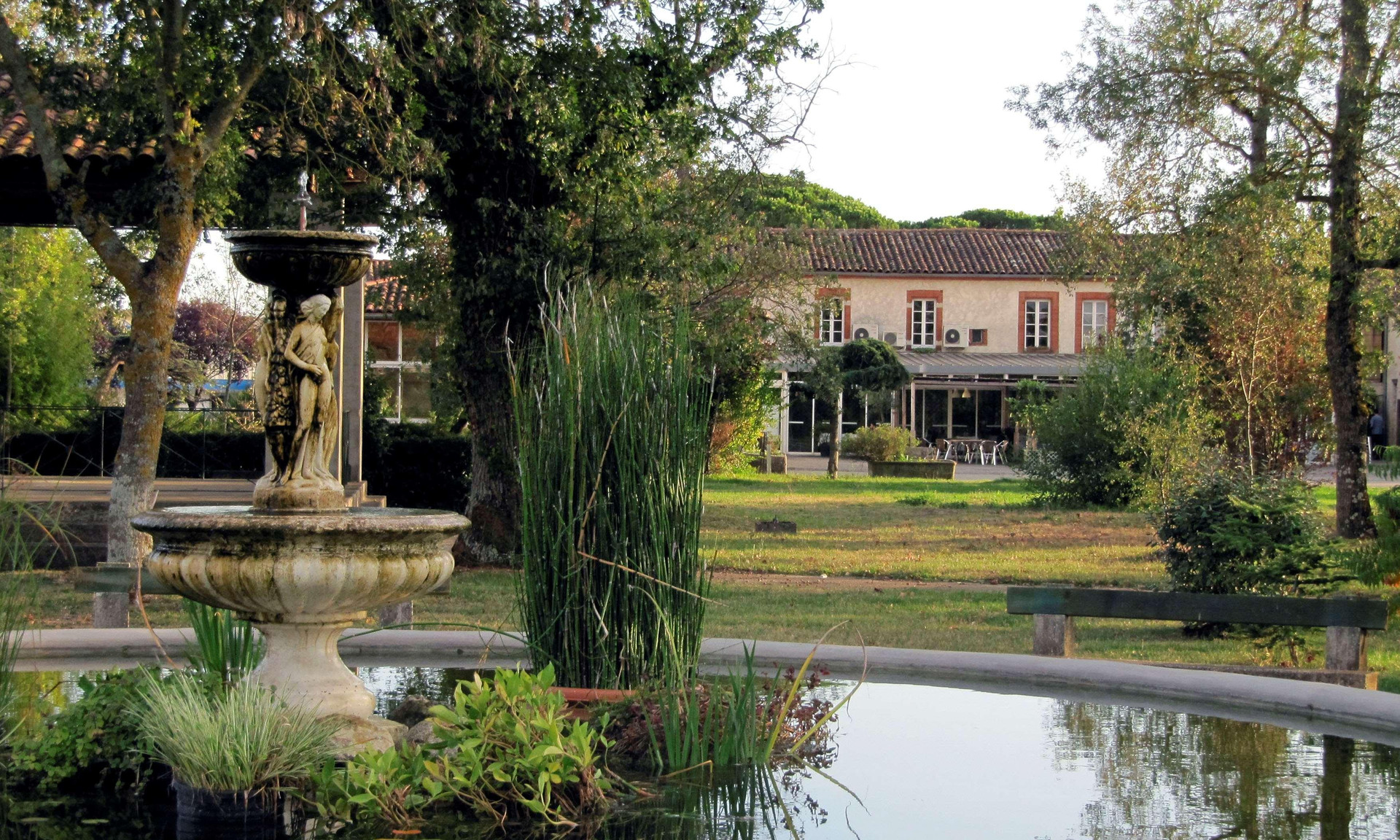 Vista Exterior Best Western Plus Le Canard Sur le Toit