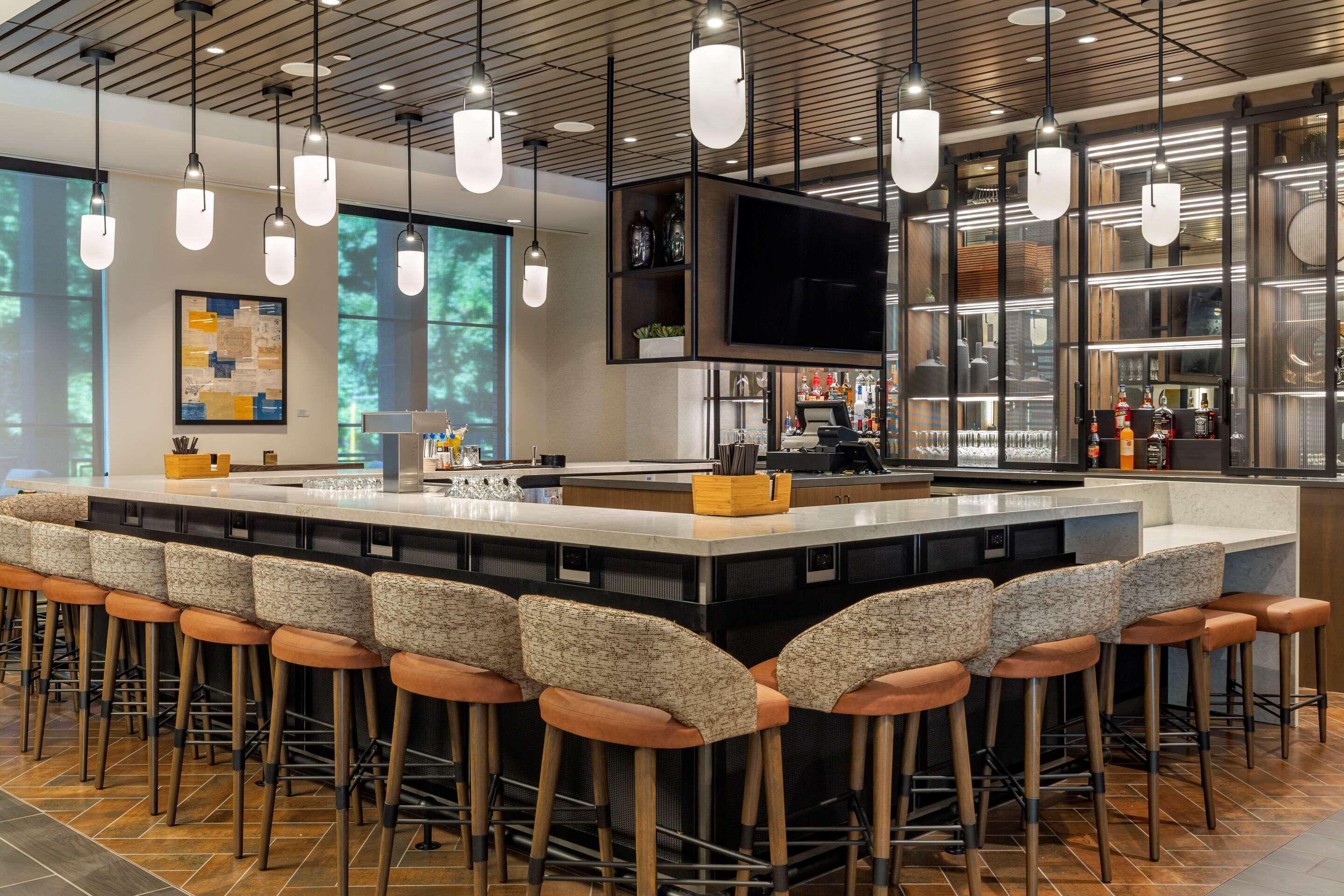 Bar/Salón Cambria Hotel New Haven University Area