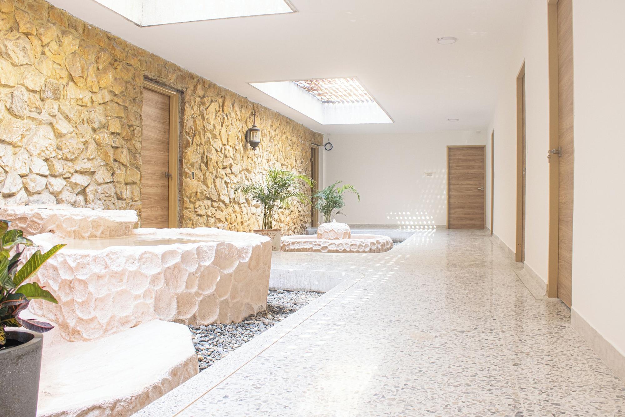 Varios Gardin home