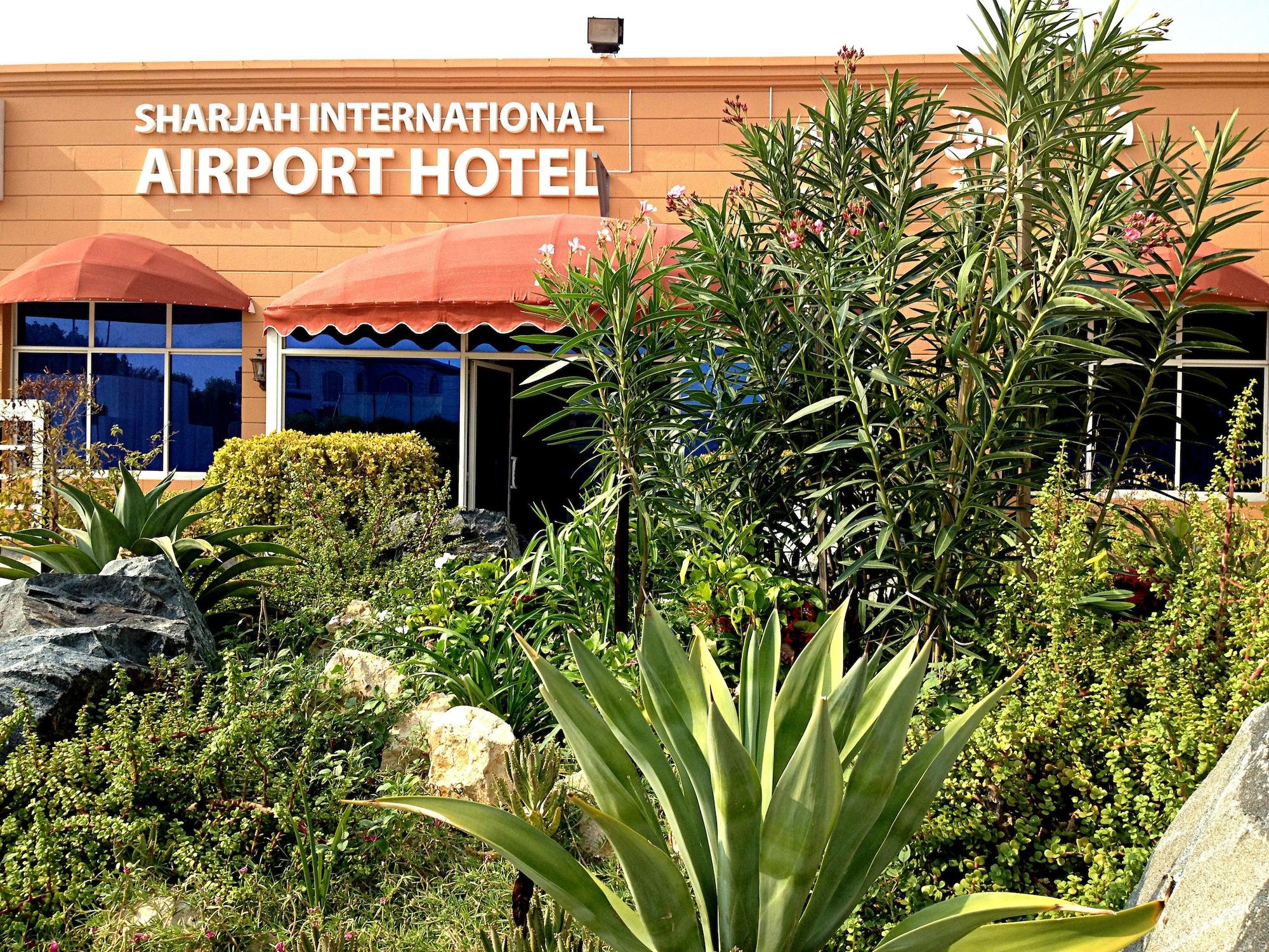 Vista Exterior Sharjah International Airport Hotel