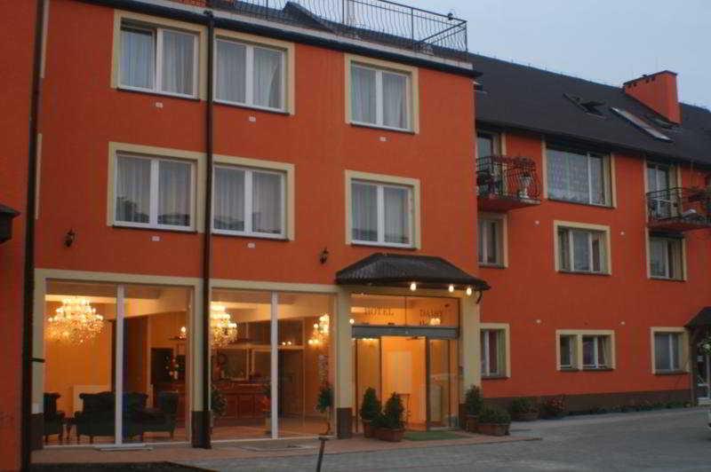 Vista Exterior Hotel Daisy Superior