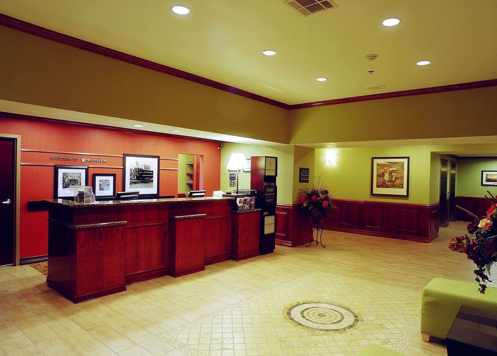 Vista Lobby Hampton Inn & Suites Greenville