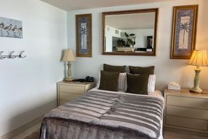 Alquiler Vacacional - Oceanfront condo, beach, pool. 4 eateries on premises. Rent kayaks and jet skis.