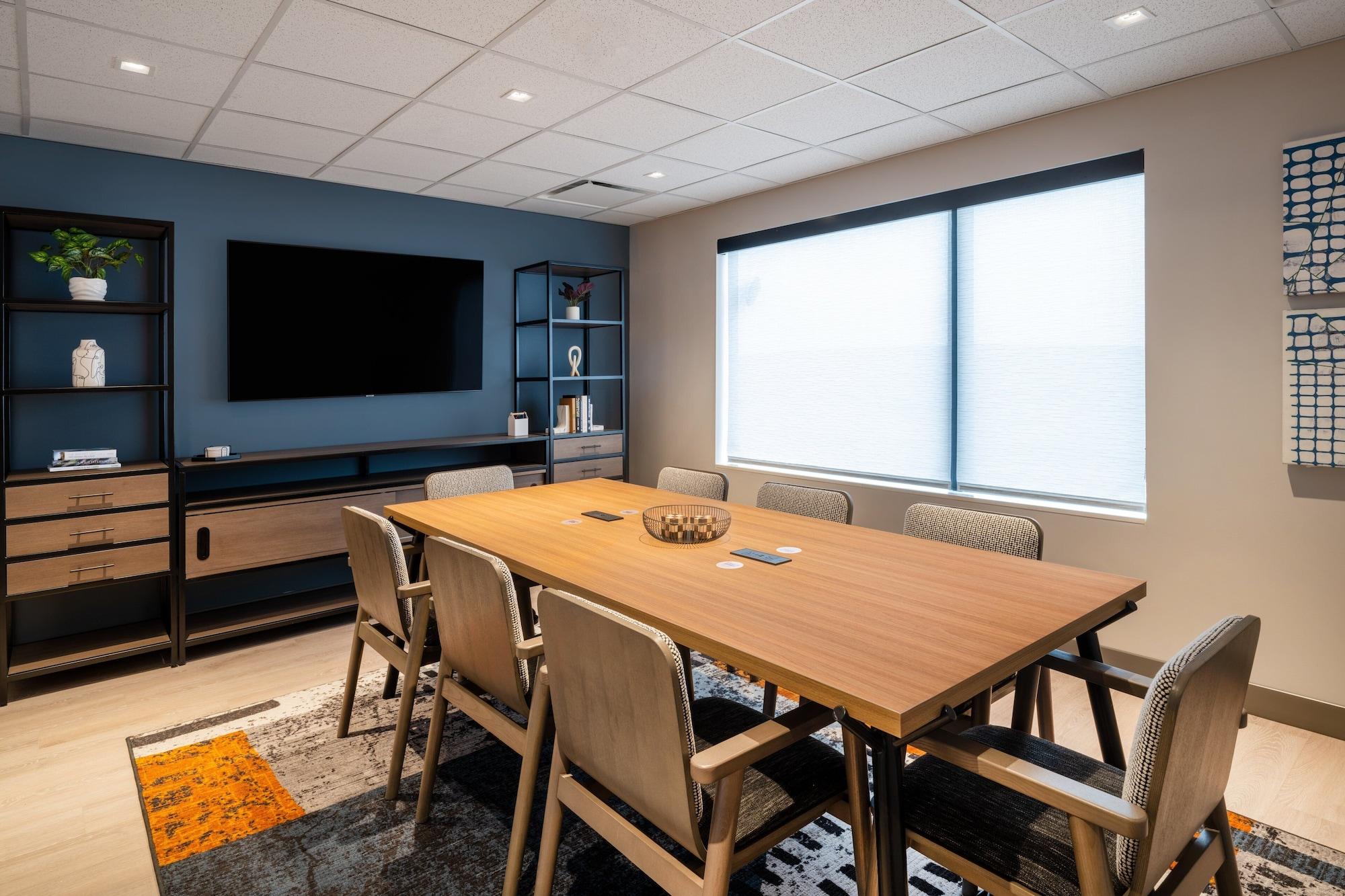 Sala de Reuniones Atwell Suites Denver Airport Tower Road by IHG