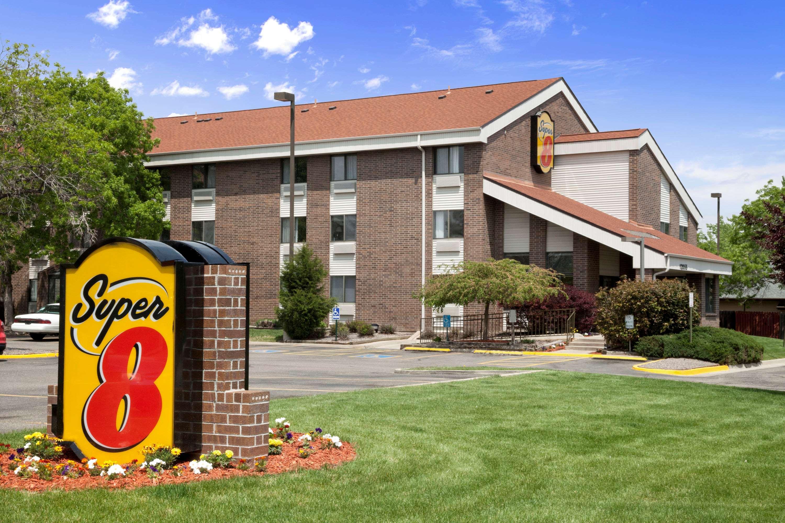 Vista Exterior Super 8 By Wyndham Westminster Denver North