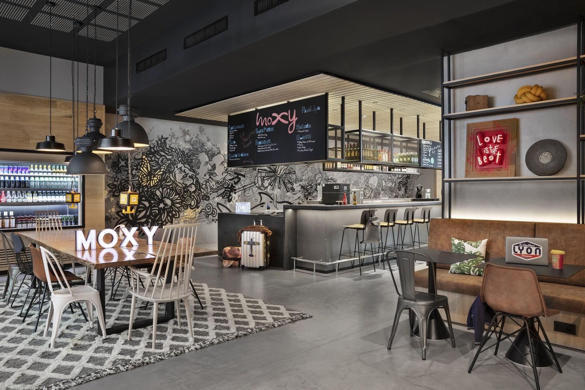 Restaurant Moxy Lyon Airport