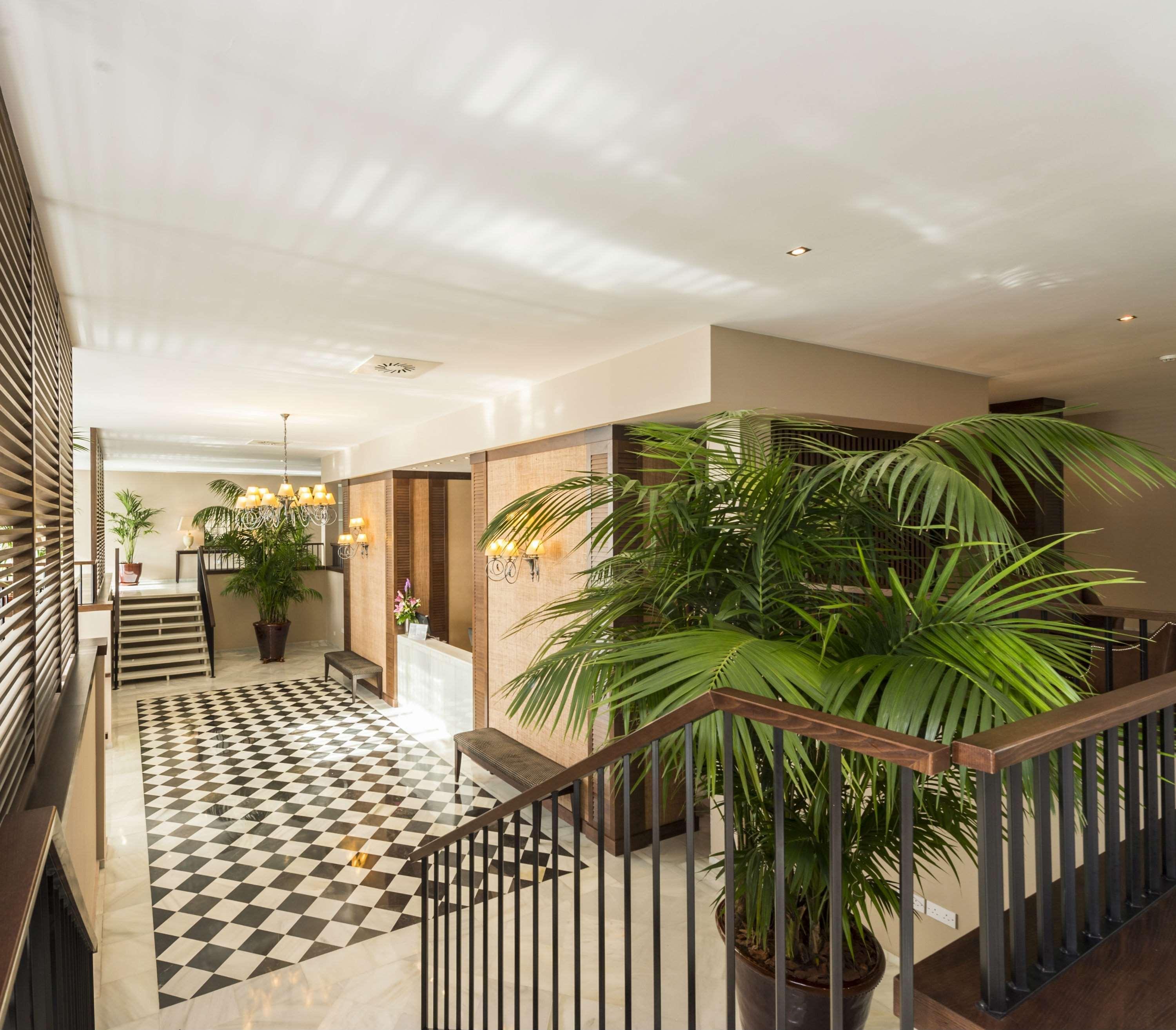 Vista Lobby The Rock Hotel