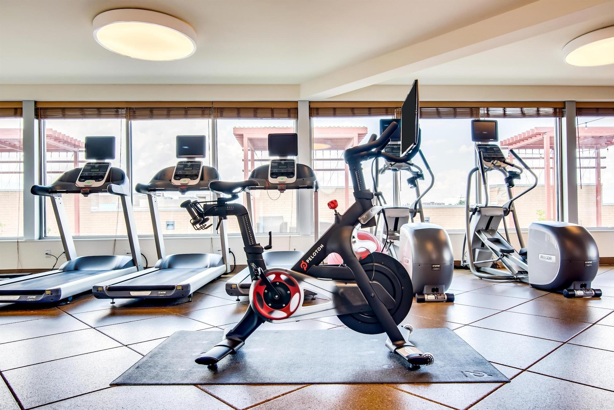 Gimnasio Hilton Garden Inn Alexandria Old Town National Harbor
