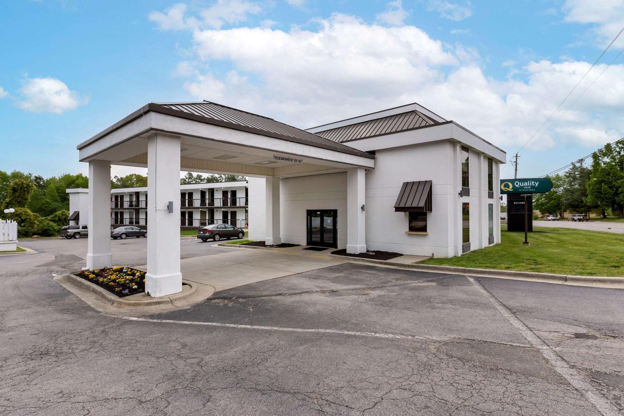 Vista Exterior Quality Inn - Roxboro South