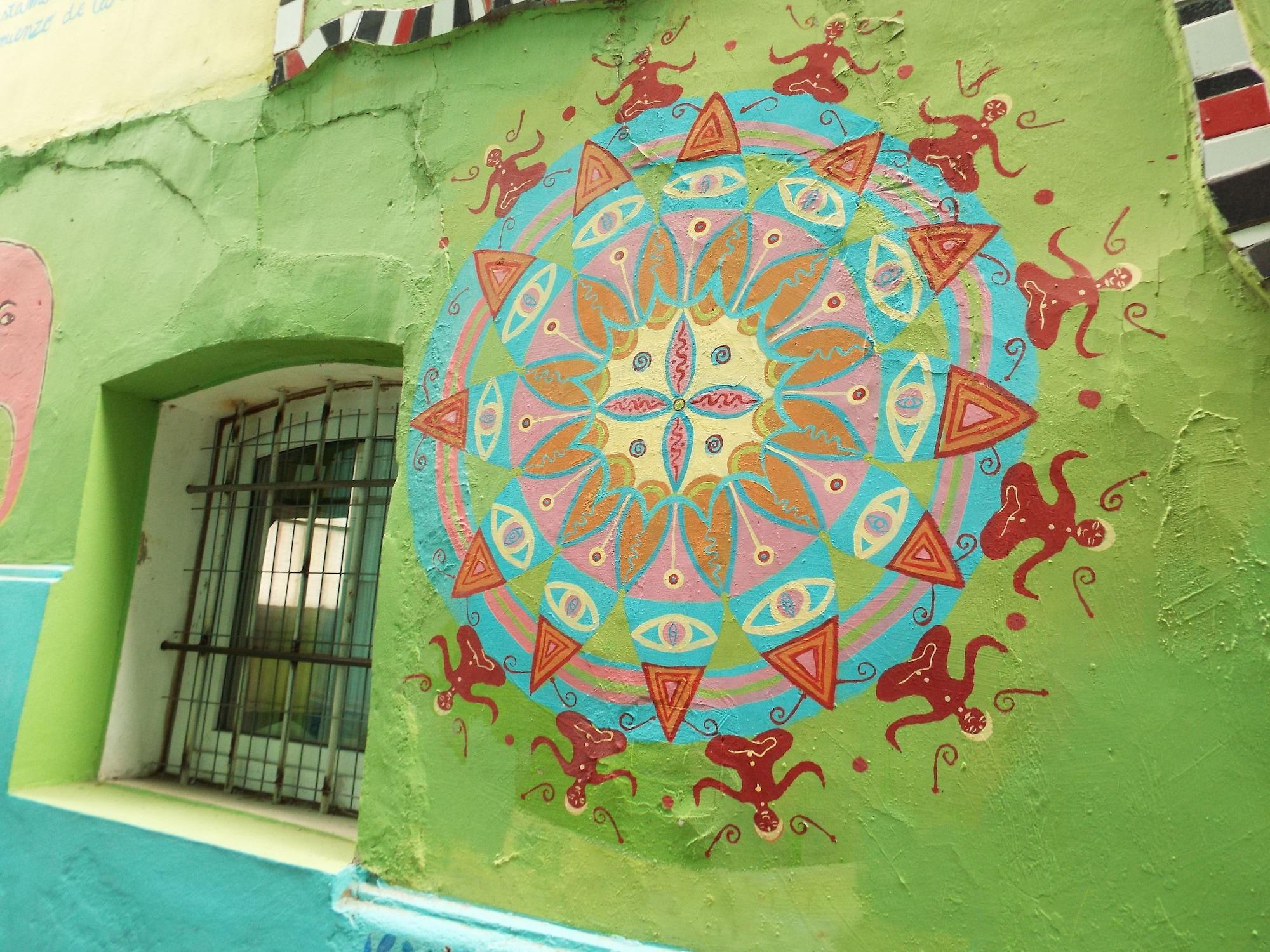 Vista Exterior Casa Verde Limon - Hostel
