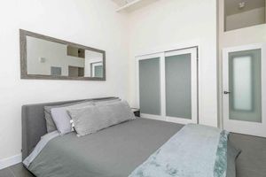 Alquiler Vacacional - Modern Loft - Rooftop Pool, Spa, Gym & Free Parking