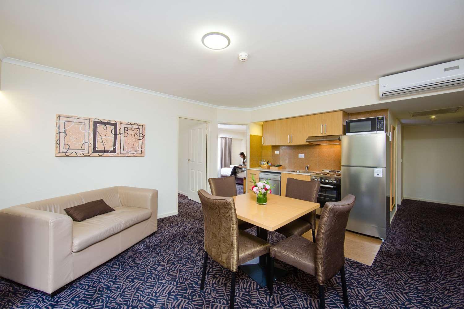 Vista Exterior Best Western Plus Hovell Tree Inn