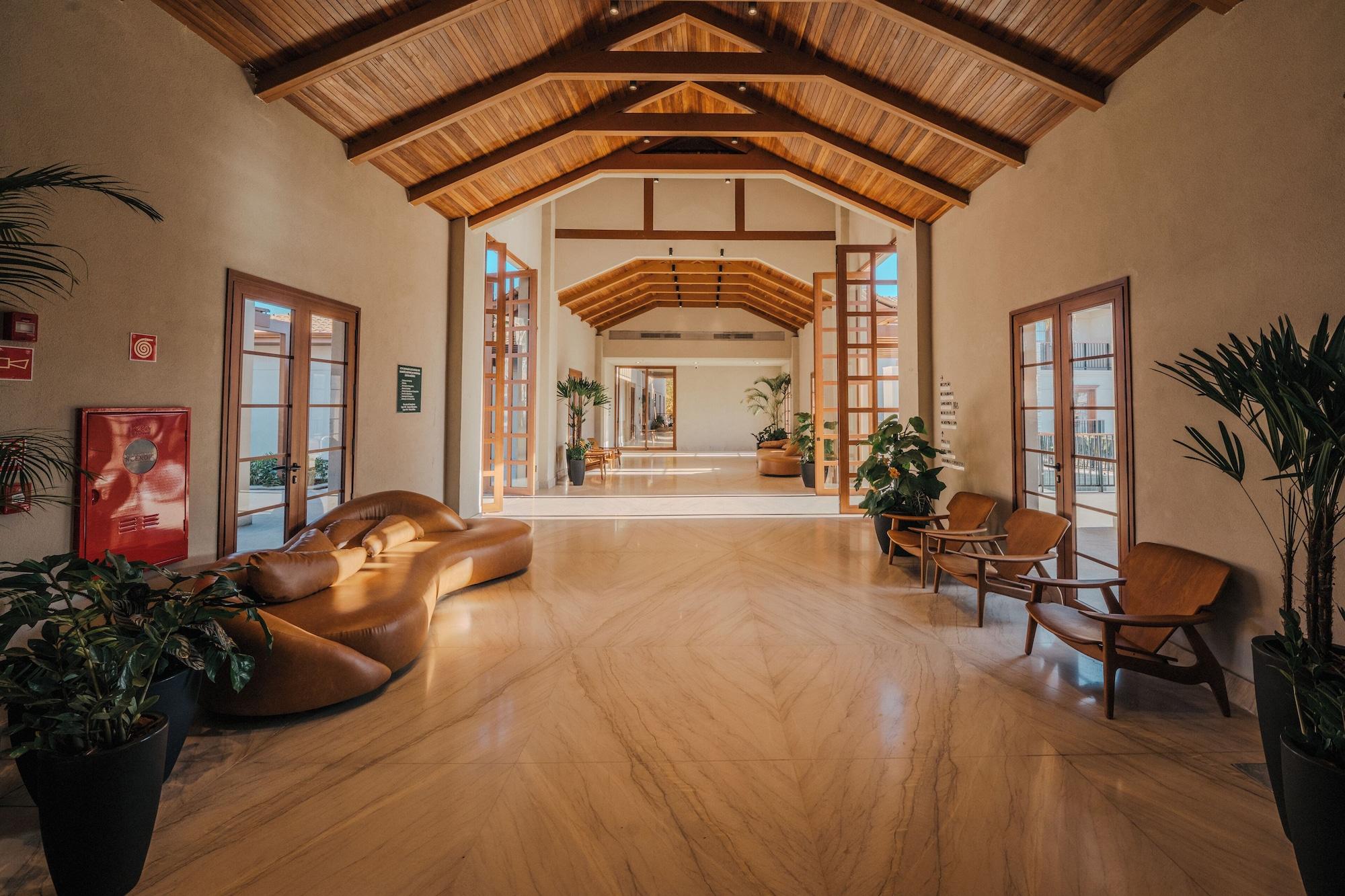 Vista Lobby Pyrenéus Residence - Gav Resorts