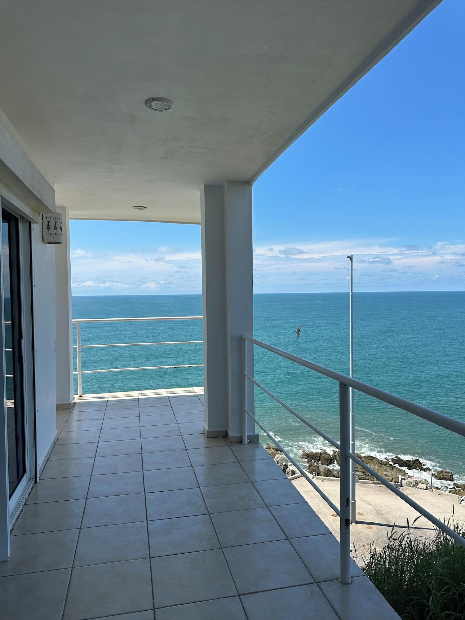 Playa Vista Hermosa 56 by GEstores