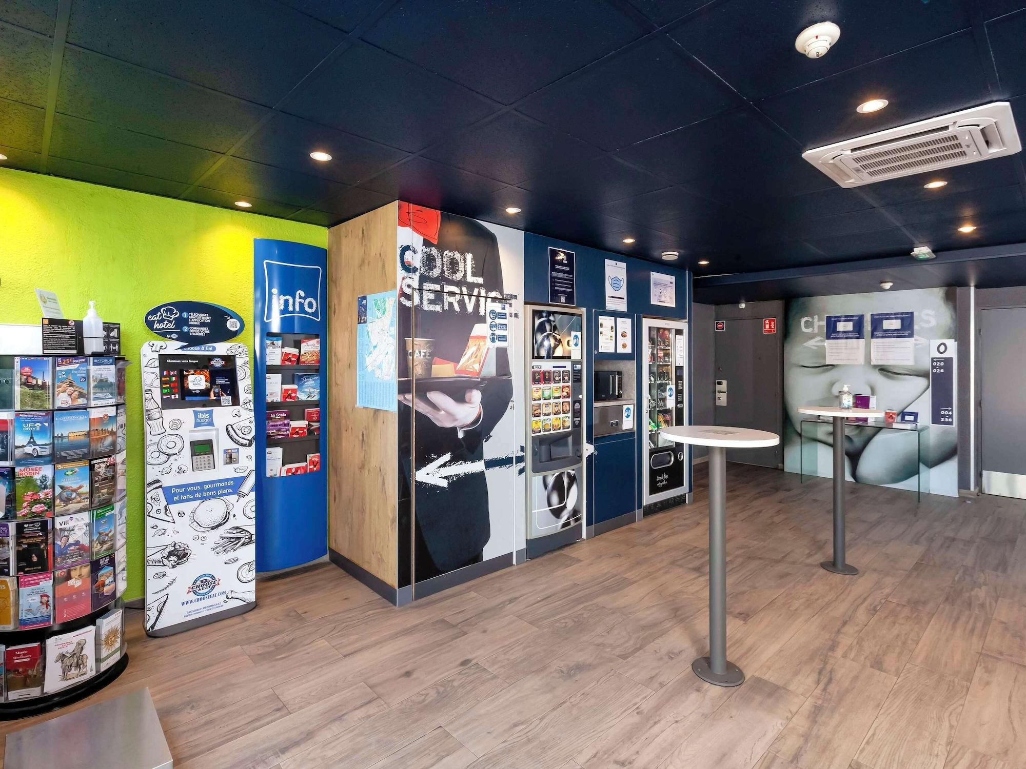 Bar/Salón ibis Budget Antony Massy (renovated 2024)