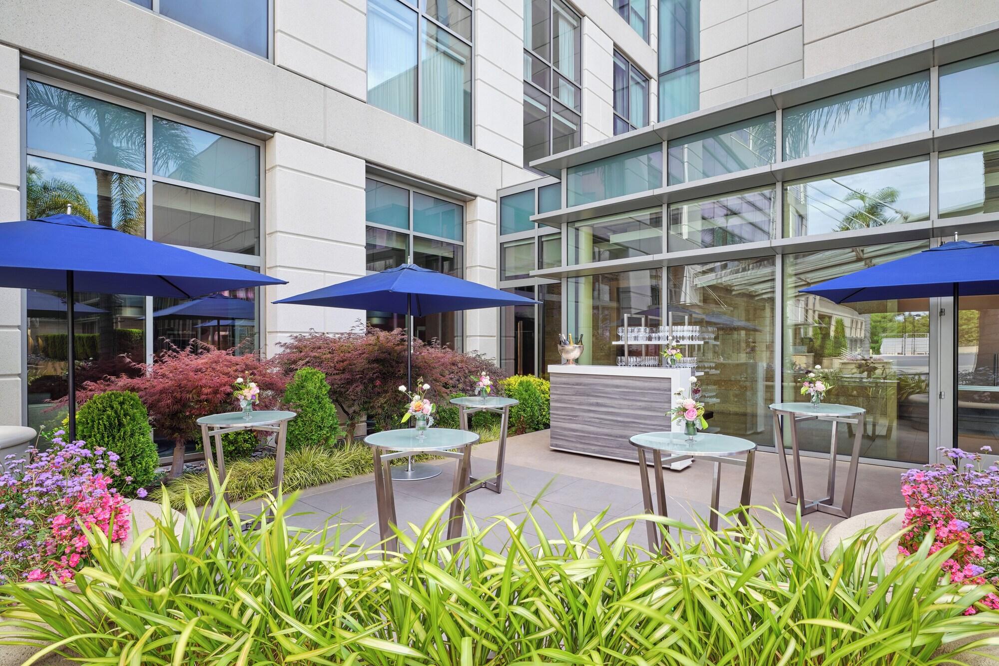 Vista Exterior Four Seasons Hotel Silicon Valley at East Palo Alto