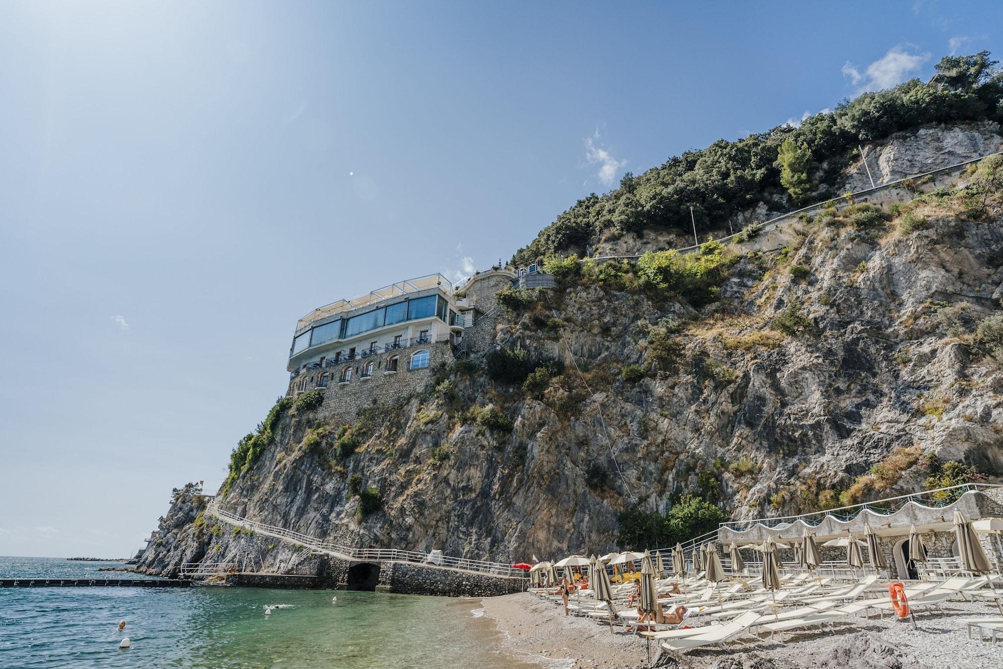 Vista Exterior Hotel Cetus