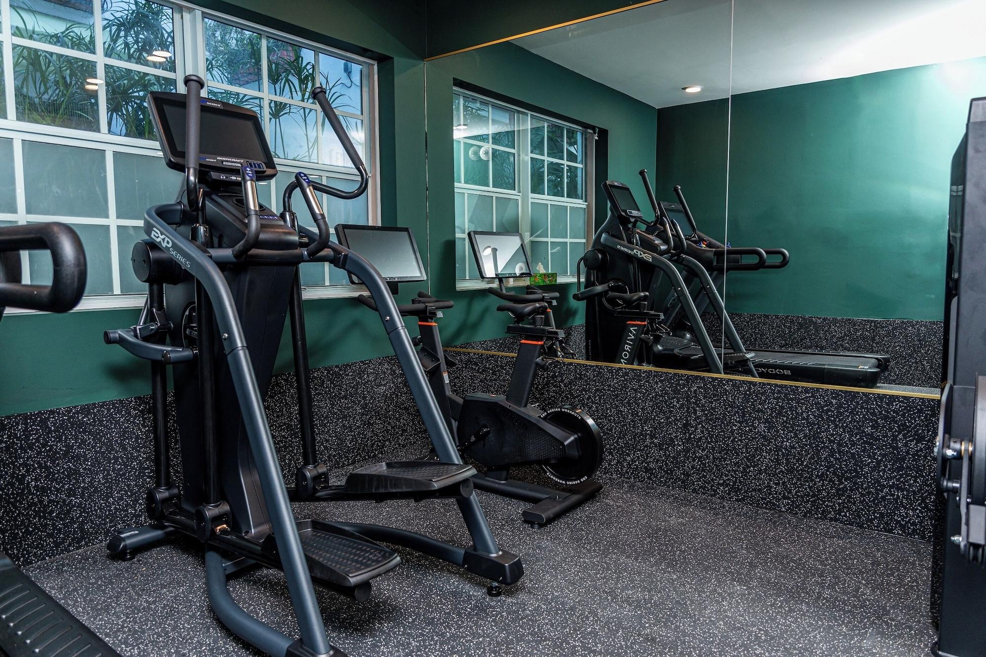 Gimnasio Esmé Miami Beach